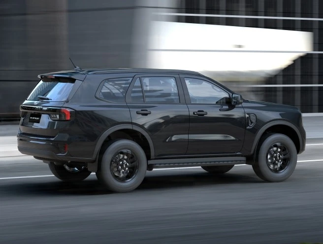 vn feature card 4 Ford Everest