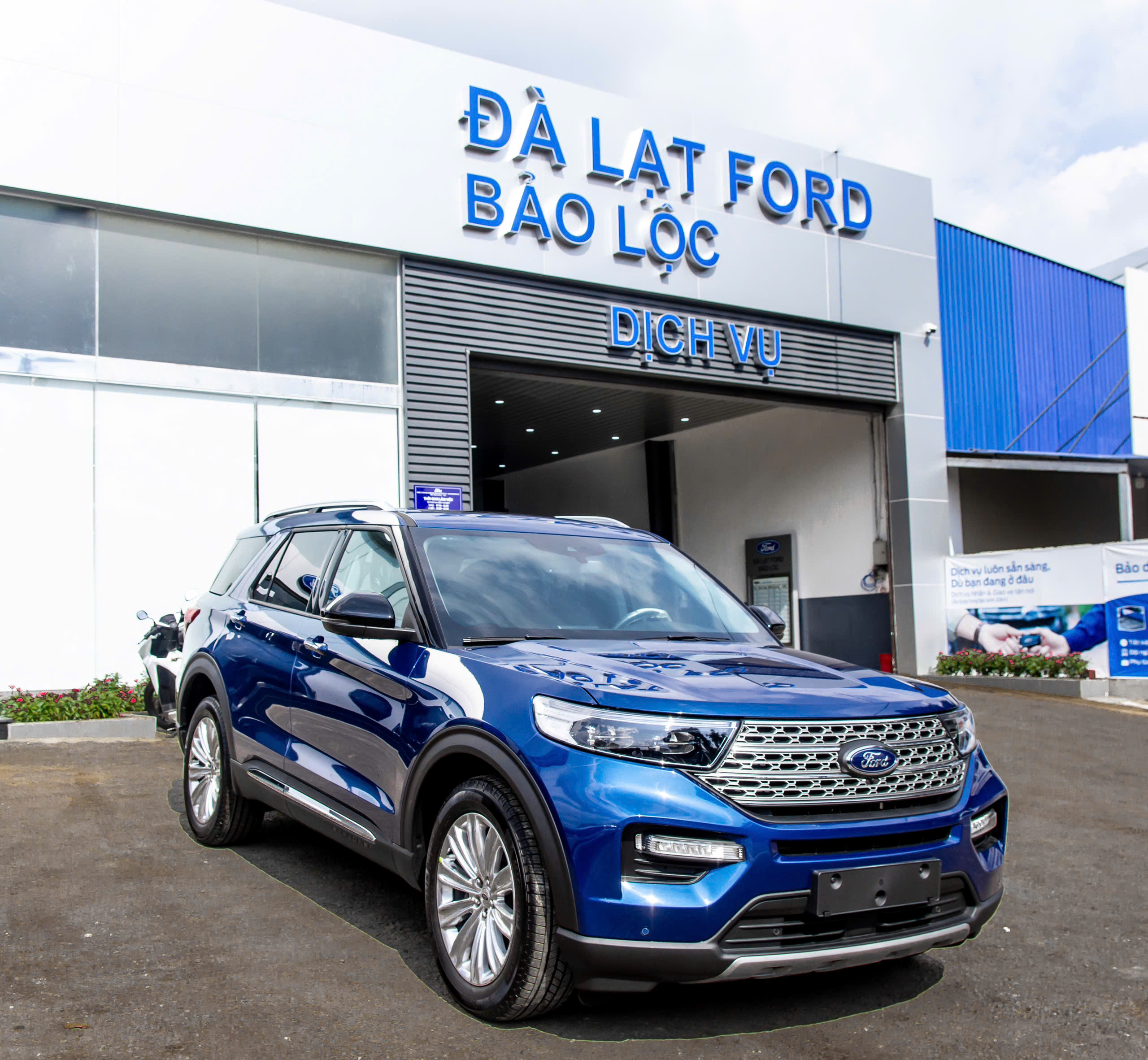 z6246710377569 967404f466dd81a395d2bc0d7fcae23c Thời điểm này mua Ford Explorer quá hời - Xe Mỹ vừa sang, vừa chất!