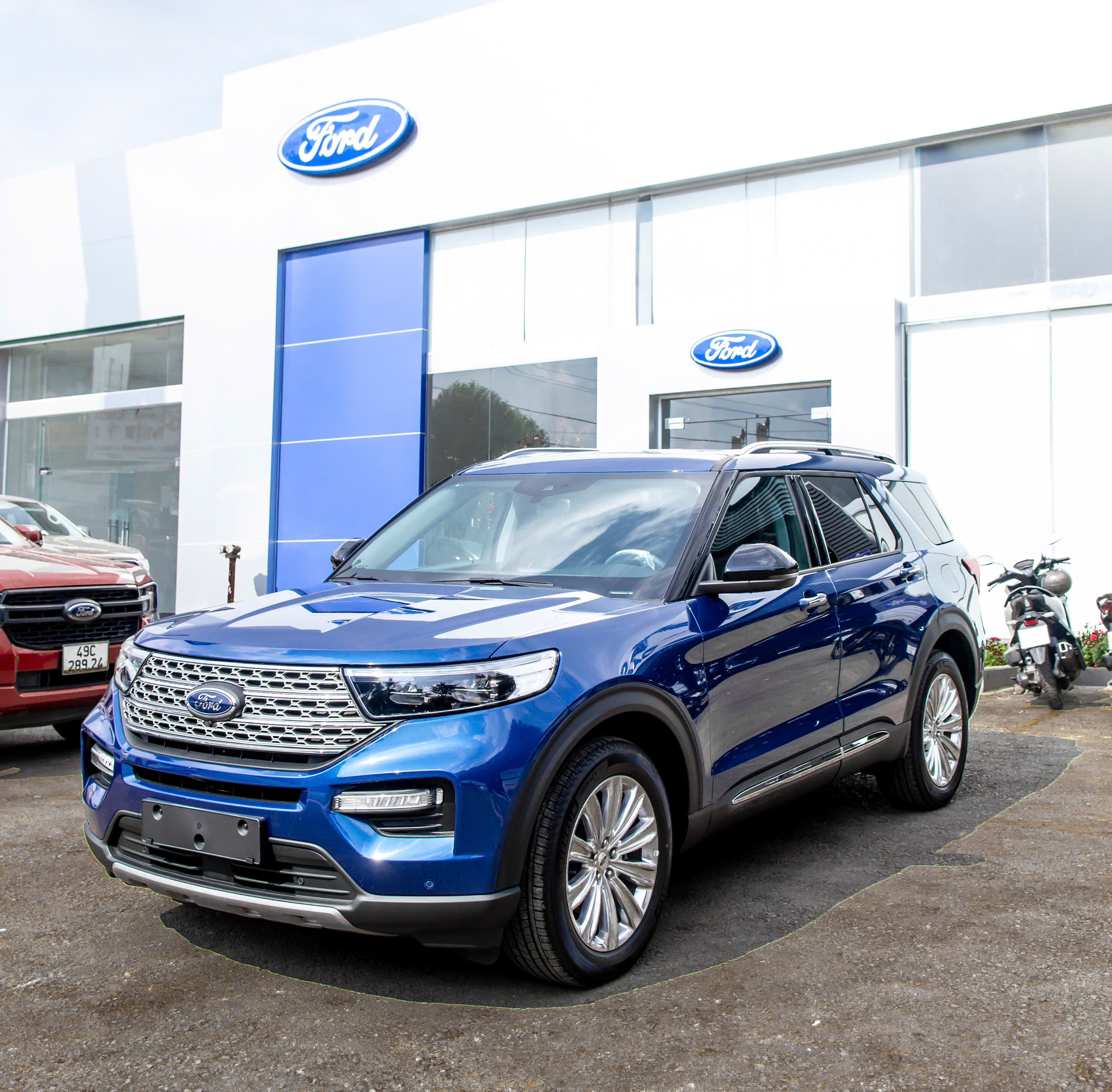 z6246710391102 41f2424692894a2acd7fd34d2eae3fad Thời điểm này mua Ford Explorer quá hời - Xe Mỹ vừa sang, vừa chất!