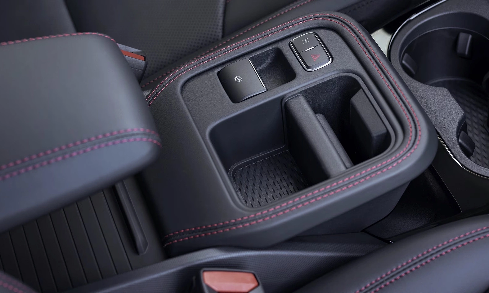 Ford Mustang Mach E GT4 Ford Mustang Mach-E GT – Siêu phẩm xe điện chuẩn Mỹ sắp ra mắt tại Bảo Lộc