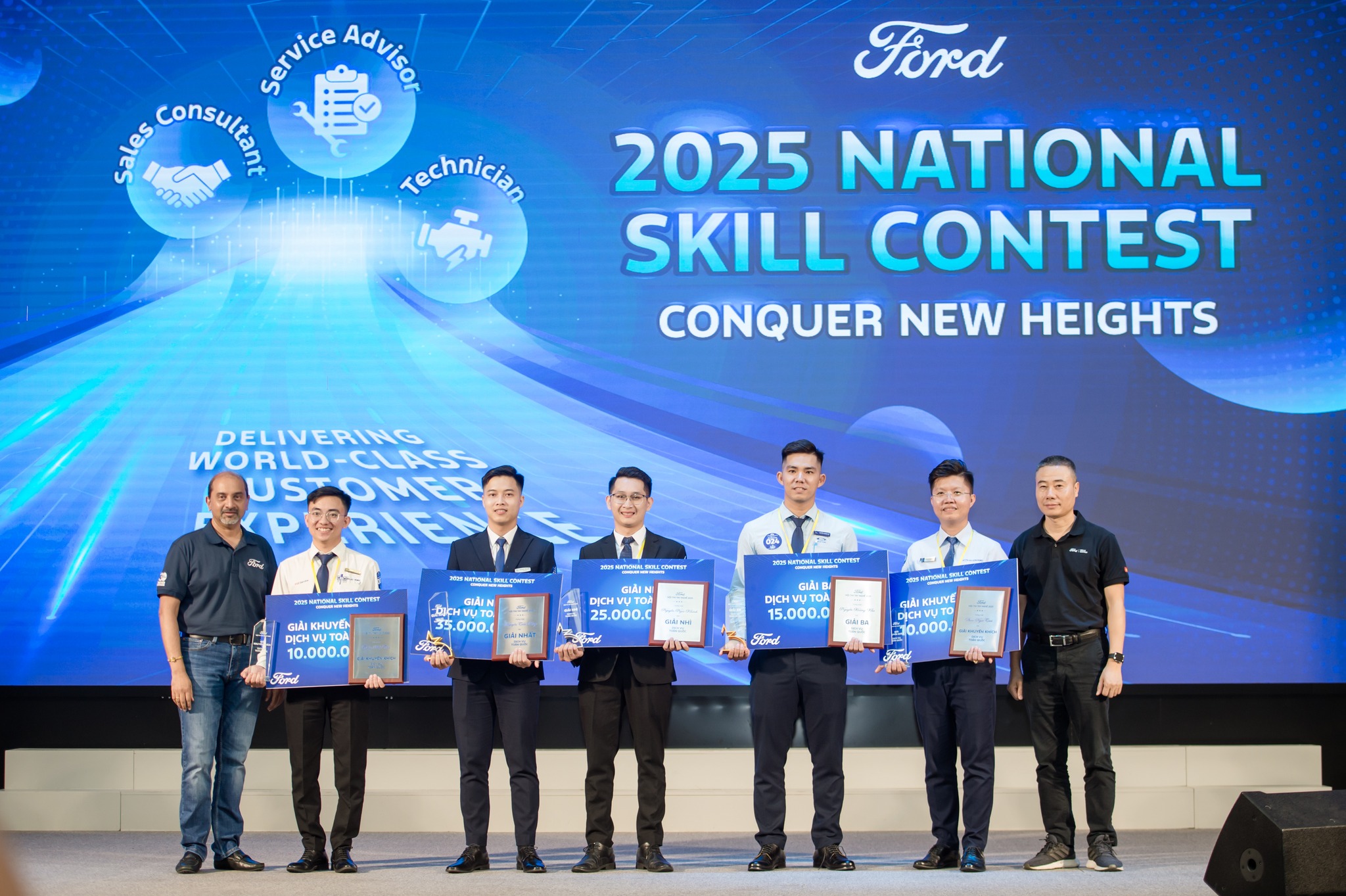 544986485 122133118814908213 2854898153228294795 n Vinh Danh Cố Vấn Dịch Vụ Xuất Sắc – Anh Trần Nhật Tân Tại Hội Thi Tay Nghề Ford Việt Nam 2025