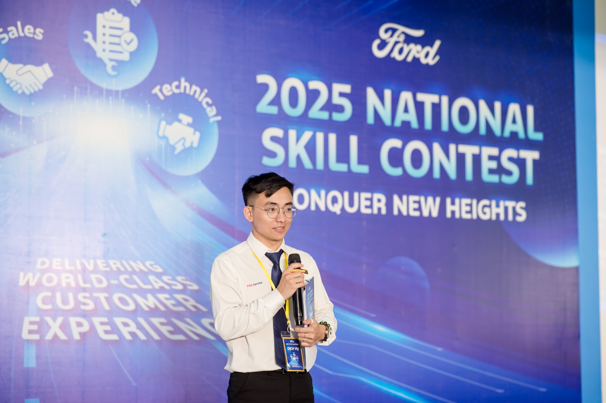 545509983 122133118154908213 1866881387919608932 n Vinh Danh Cố Vấn Dịch Vụ Xuất Sắc – Anh Trần Nhật Tân Tại Hội Thi Tay Nghề Ford Việt Nam 2025