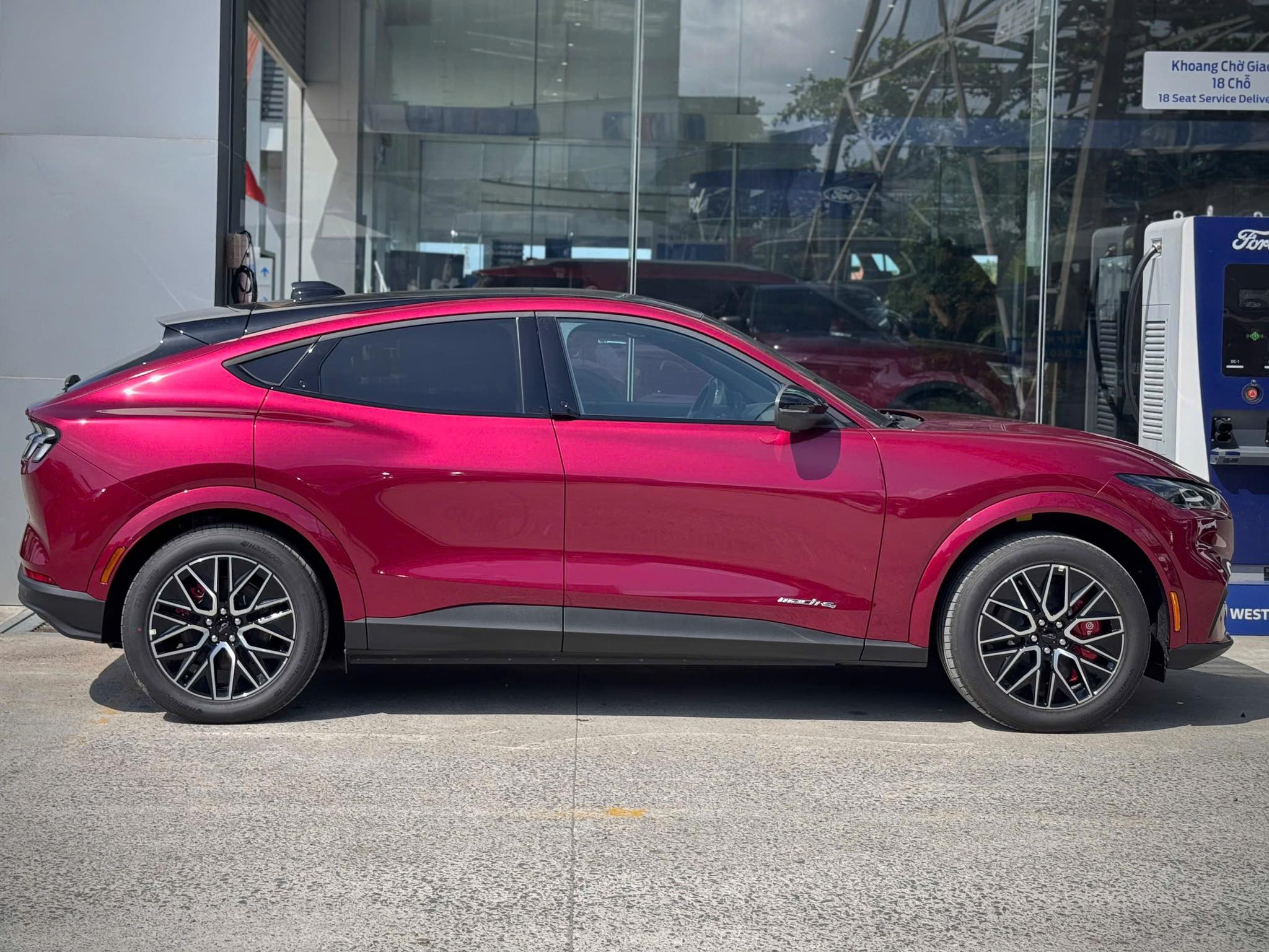 Ford Mustang Mach-E Chính Thức Có Mặt Tại Ford Bảo Lộc 18 Ford Mustang Mach-E Chính Thức Có Mặt Tại Ford Bảo Lộc 549721394 1351690596960120 2475855515807021212 n Ford Mustang Mach-E Chính Thức Có Mặt Tại Ford Bảo Lộc