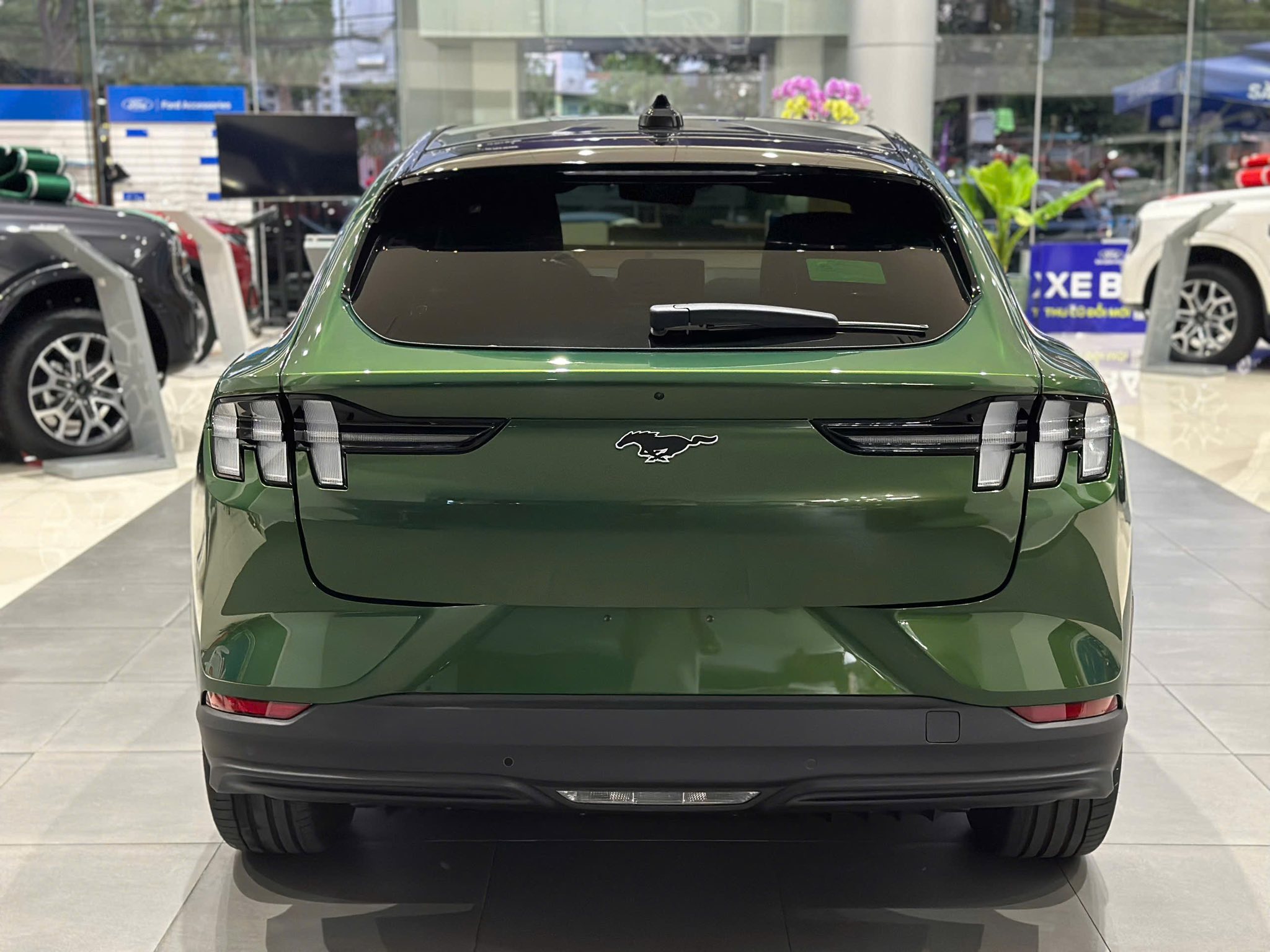 Ford Mustang Mach-E – Biểu tượng Hiệu Suất, Trải Nghiệm Tương Lai 19 Ford Mustang Mach-E – Biểu tượng Hiệu Suất, Trải Nghiệm Tương Lai 558164567 122193553790325712 1454887678608807608 n Ford Mustang Mach-E – Biểu tượng Hiệu Suất, Trải Nghiệm Tương Lai