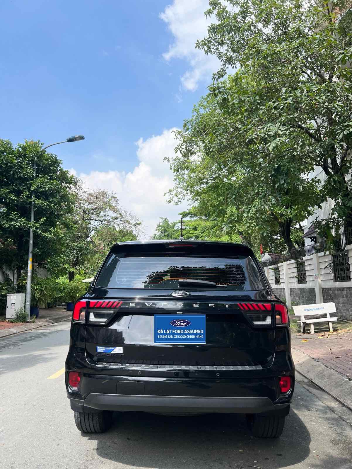 anh Viber 2025 11 08 09 59 03 917 Ford Everest Sport 4x2 AT 2023 – Màu Đen Sang Trọng, Odo 22.000 km, Giá Chỉ 1 Tỷ 109 Triệu