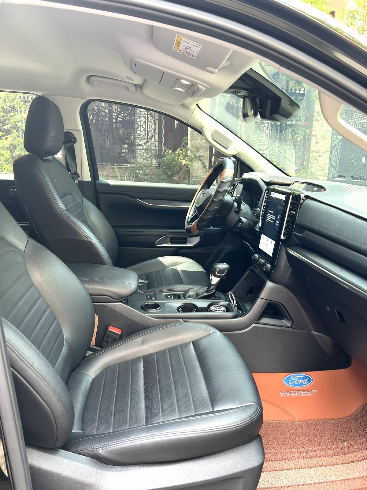 anh Viber 2025 11 08 09 59 05 576 Ford Everest Sport 4x2 AT 2023 – Màu Đen Sang Trọng, Odo 22.000 km, Giá Chỉ 1 Tỷ 109 Triệu