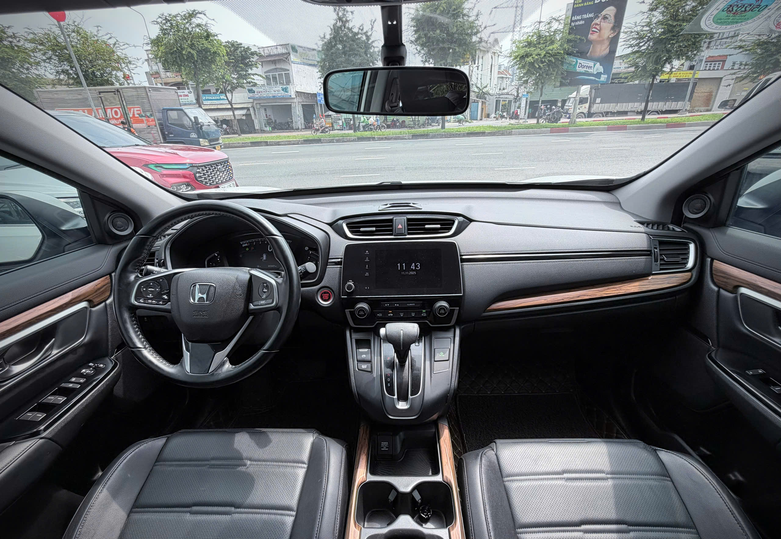 z7211910112288 fb0d23372b9379e5d38cbe0137aa30d1 Honda CR-V G 2018 – Hàng siêu hiếm, Odo chỉ 24.000 km, giá 695 triệu