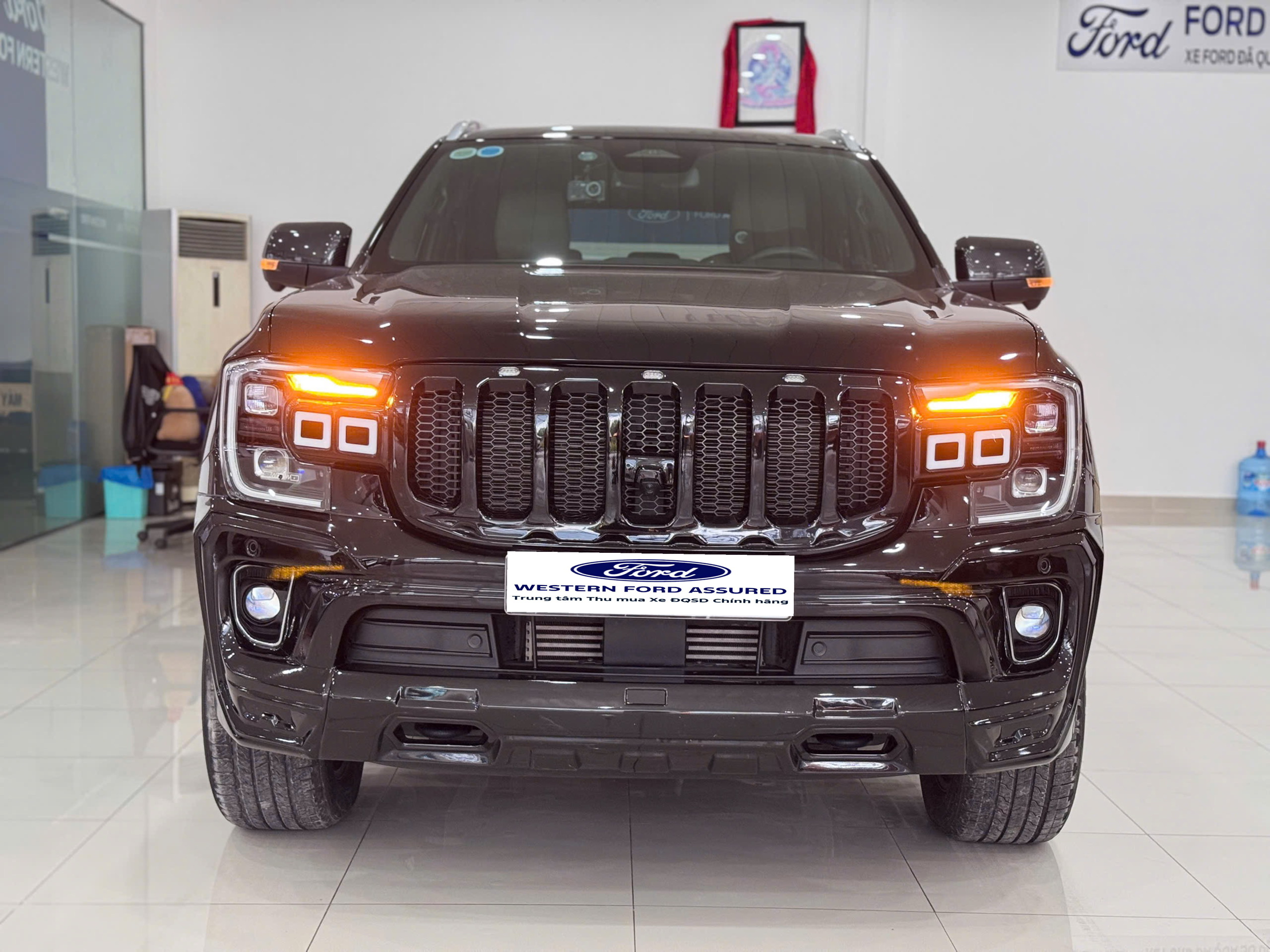 z7218726517429 60cb9a374564ab75fab7a7ee61241caa Bán Ford Everest Titanium 4x4 2023 – Xe Đẹp Như Mới, Giá 1.369 Tỷ