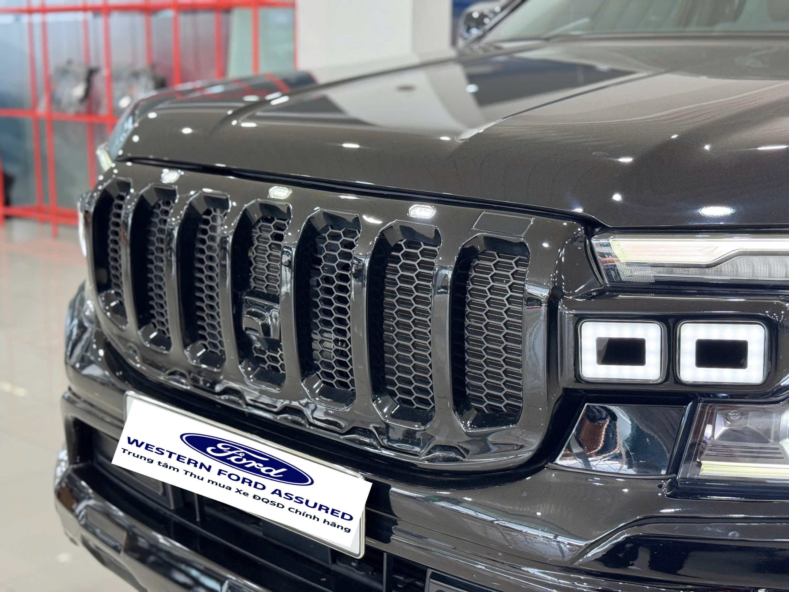 z7218726587165 b87ba538b805065c6fd190418a306fef Bán Ford Everest Titanium 4x4 2023 – Xe Đẹp Như Mới, Giá 1.369 Tỷ