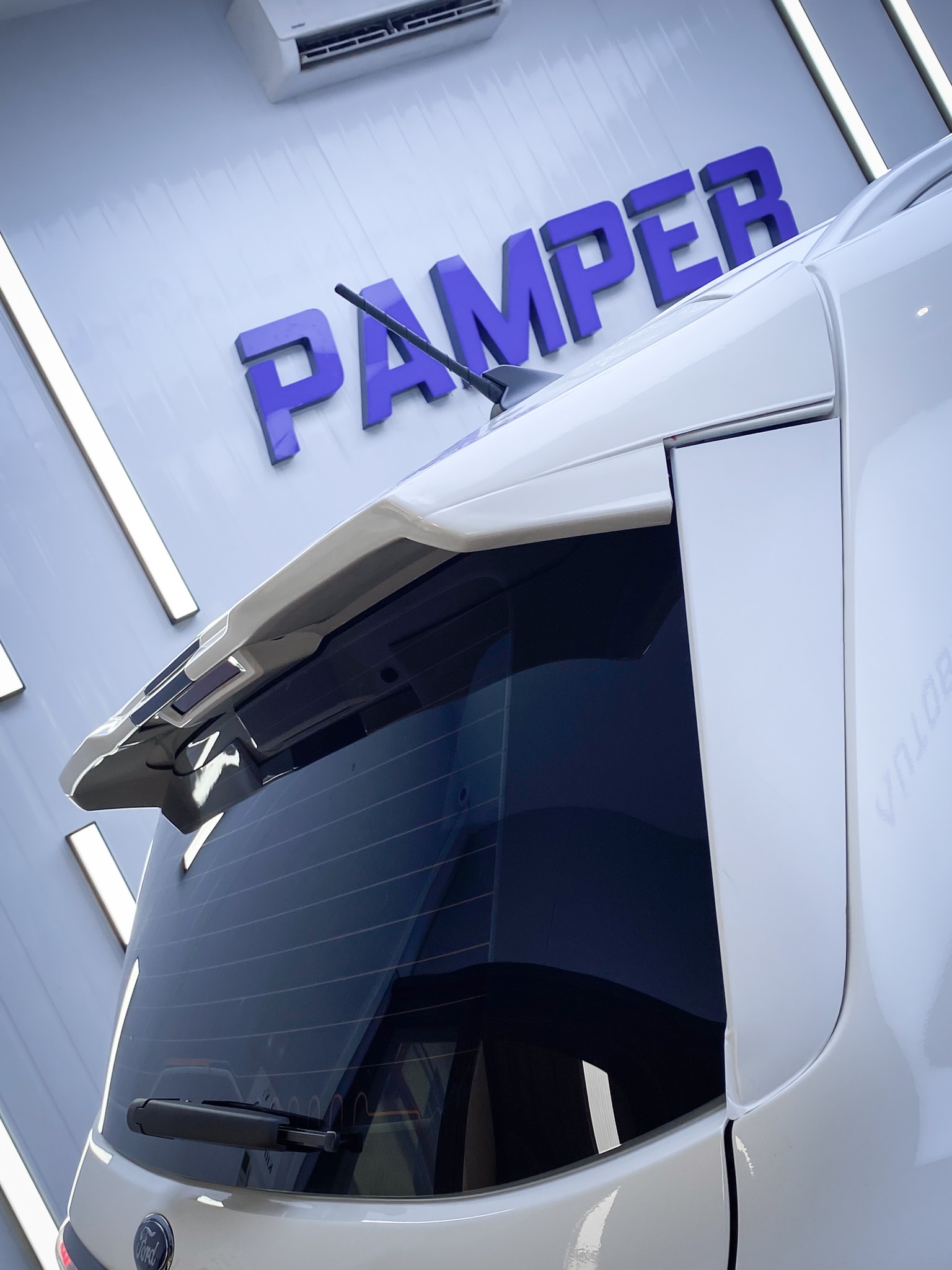 592882067 122151231224908213 5224539136878149343 n Ford Everest trở nên khác biệt với gói độ Body Kit Victor V3 tại Bảo Lộc