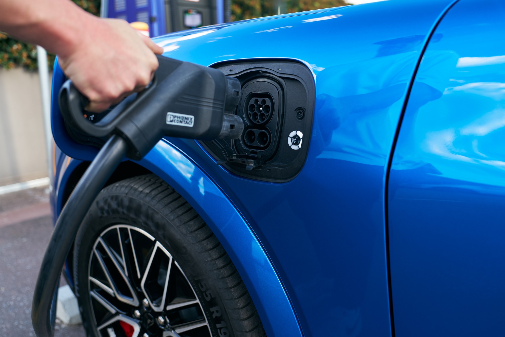 605718844 1360000476156457 1498230796536739217 n Mustang Mach-E tinh thần tự do, hiệu năng và cảm xúc sau vô-lăng