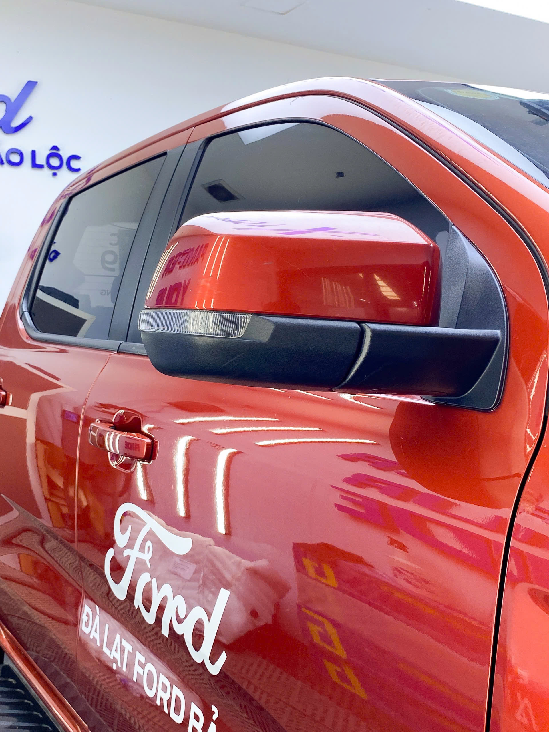 z7243835367864 43d261c68923e4c4acf91331ff909a44 Hãng Ford bảo Lộc thanh lý xe Ranger XLS 4x4 AT – 2022 - Giá bán 639 triệu