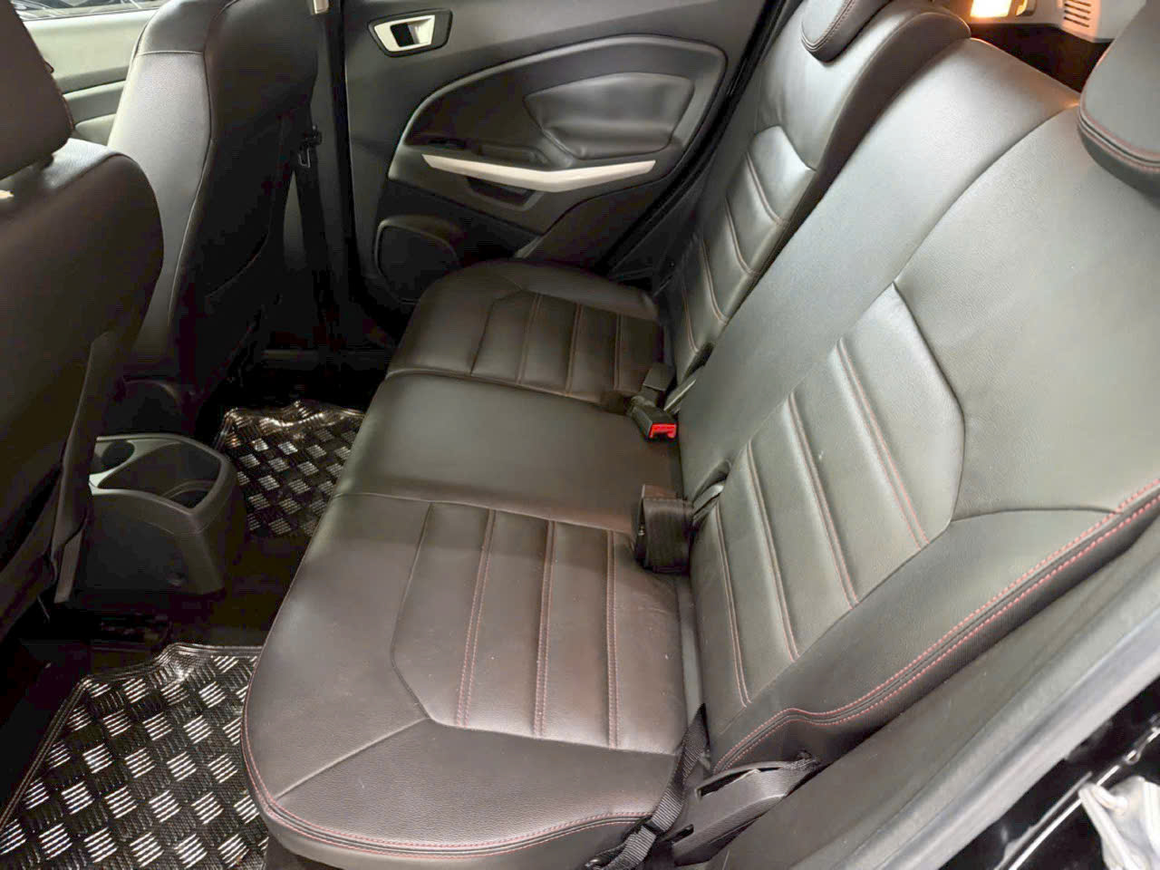 Ford EcoSport 1.5 Titanium 2017 - Giá bán 345 triệu 19 Ford EcoSport 1.5 Titanium 2017 - Giá bán 345 triệu z7266487126008 7ad509df2fa031cc2fc093b3f3d491b0 Ford EcoSport 1.5 Titanium 2017 - Giá bán 345 triệu