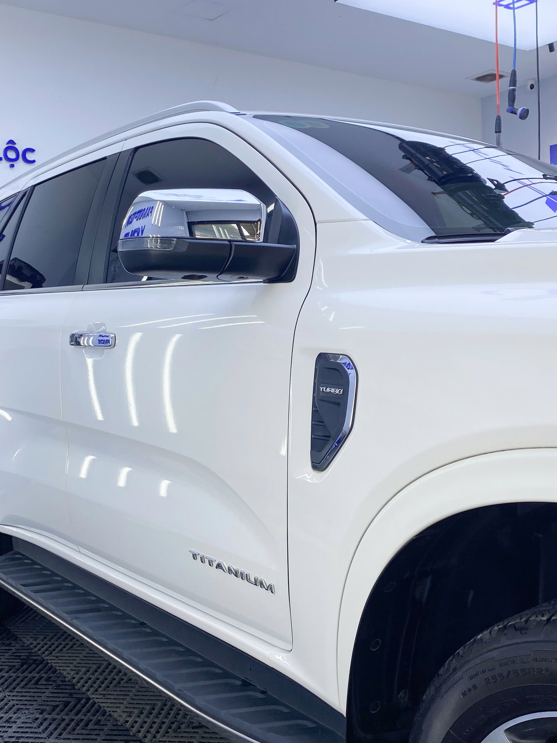 z7280991449759 0f0edff09af647563665a96b56a44774 FORD EVEREST TITANIUM 4x2 – 1 CHỦ TỪ ĐẦU (2022) - Giá 1 tỷ 150 triệu