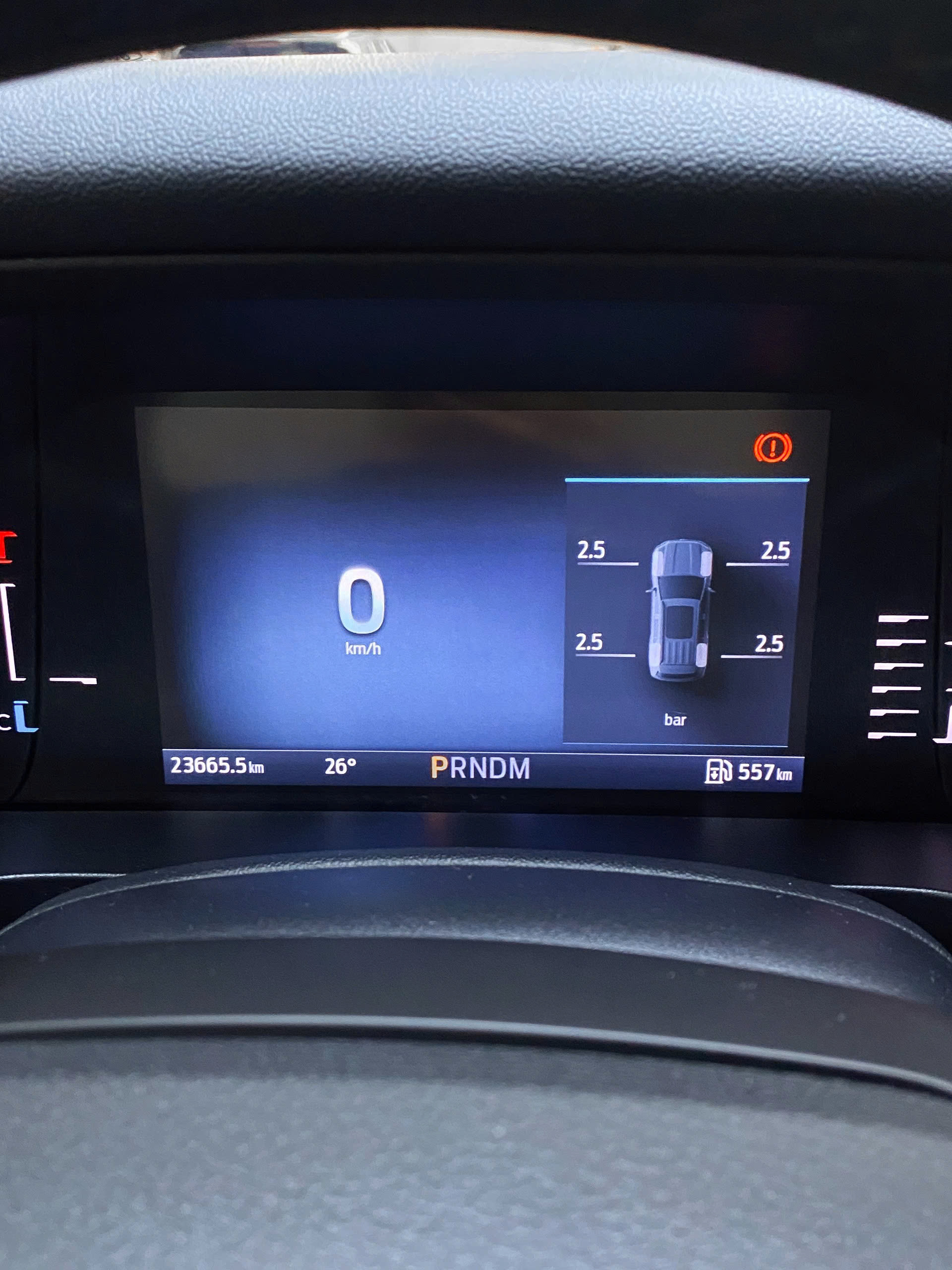 z7280991579051 107aab75b047fee69335f22be8ddd087 FORD EVEREST TITANIUM 4x2 – 1 CHỦ TỪ ĐẦU (2022) - Giá 1 tỷ 150 triệu