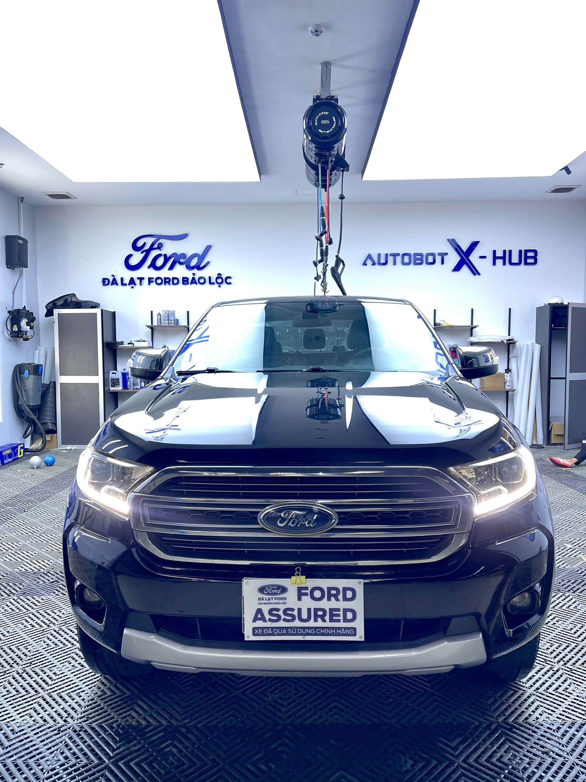 z7357303575859 f3a399e12a9babecd667b56fe11de68a RANGER XLT LIMITED 2.0L 4x4 AT - Giá 575 triệu