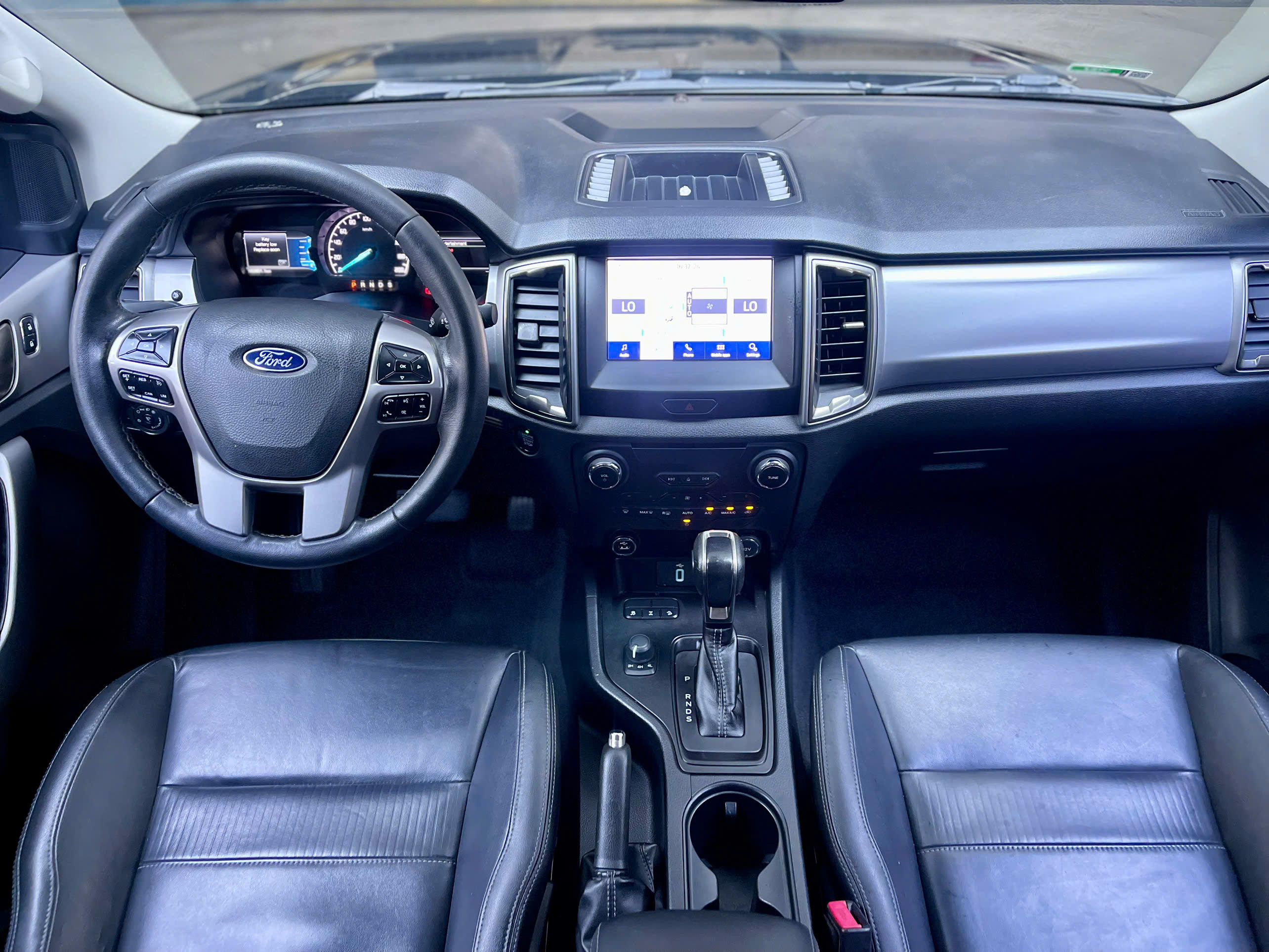 z7357303636370 ad3b8762c2f3942d4c9a96da7853d3c7 RANGER XLT LIMITED 2.0L 4x4 AT - Giá 575 triệu