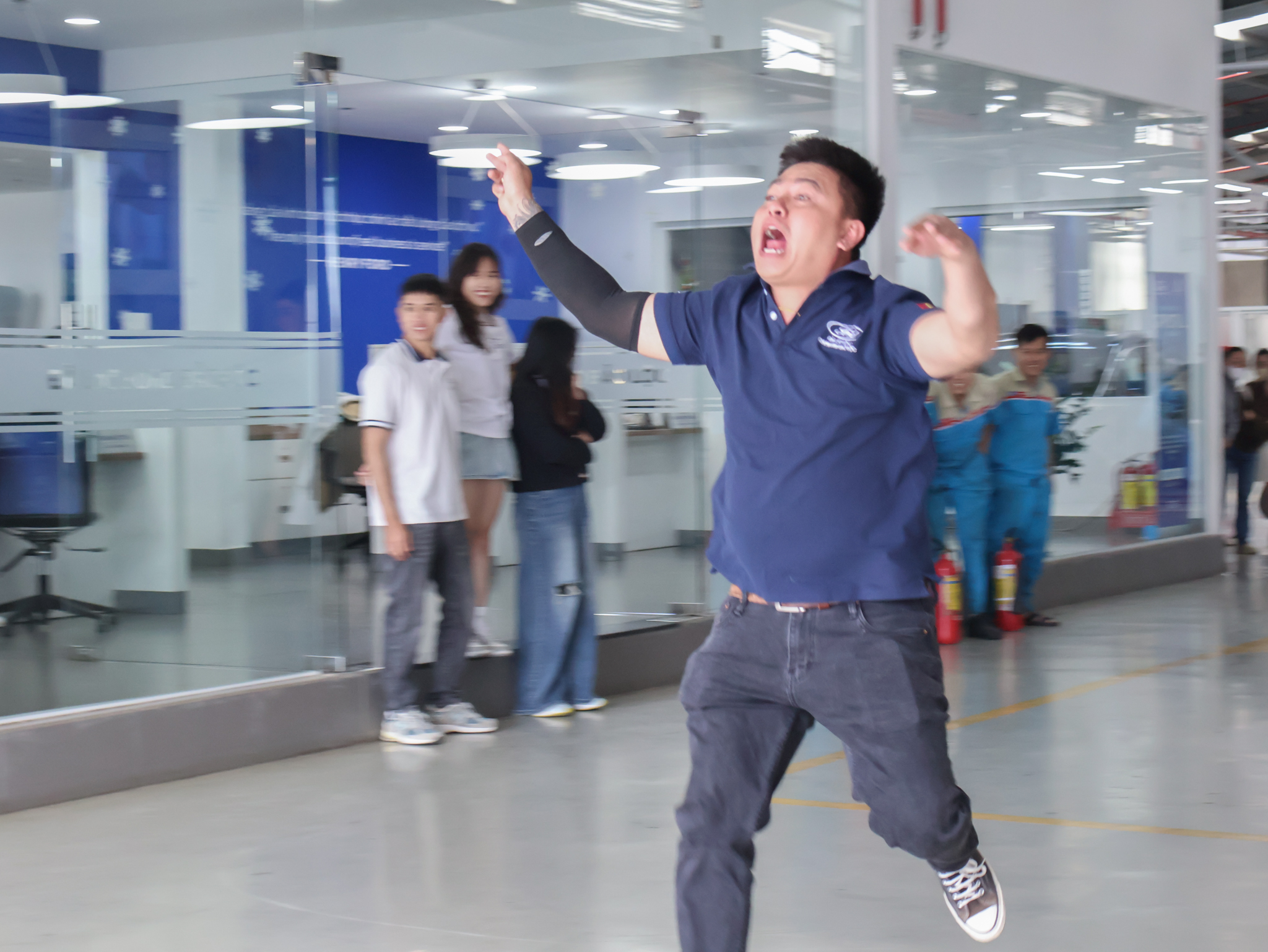 Thực tập Phương án chữa cháy & Cứu nạn – Cứu hộ tại Ford Bảo Lộc 16 Thực tập Phương án chữa cháy & Cứu nạn – Cứu hộ tại Ford Bảo Lộc 610907546 122156936972908213 7790662952313105546 n Thực tập Phương án chữa cháy & Cứu nạn – Cứu hộ tại Ford Bảo Lộc