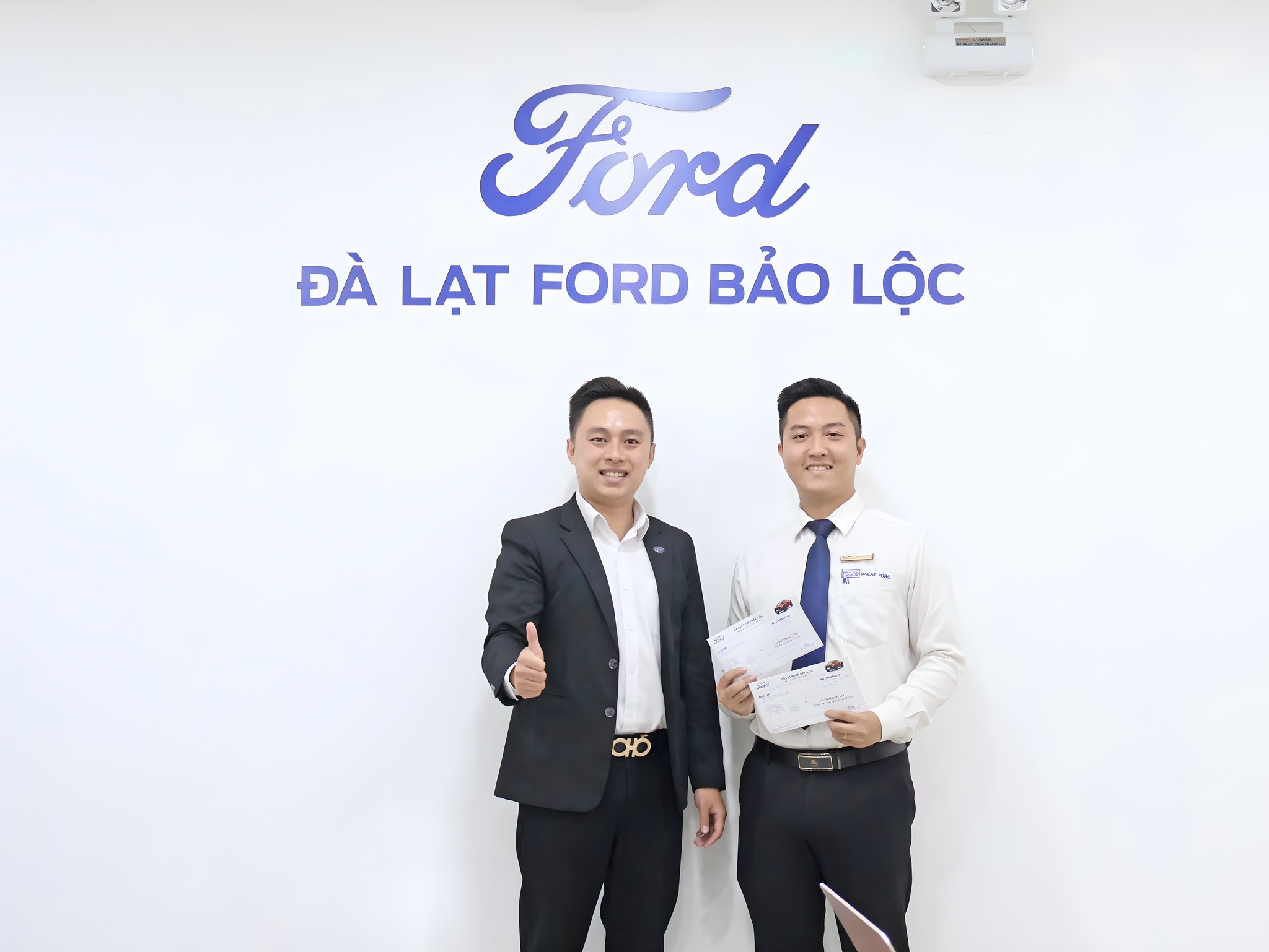 611930491 122157612002908213 5758563786507076350 n Vinh Danh Tư Vấn Bán Hàng Nổi Bật Tháng 12/2025