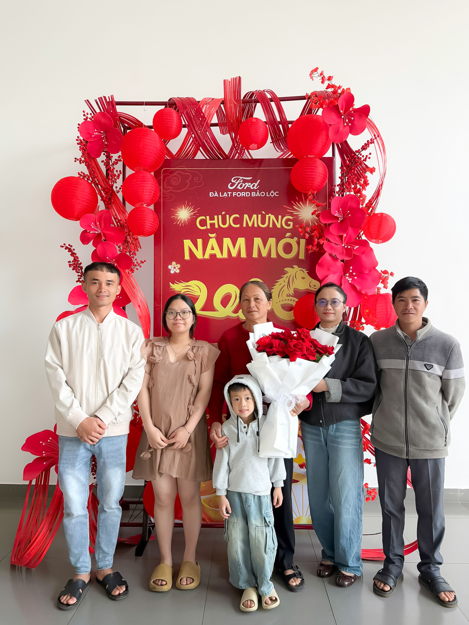 622586174 122161106504908213 3397414882341036267 n Chỉ Còn 2 Tuần Nữa Là Đến Tết – Ford Bảo Lộc Rộn Ràng Đón Xuân