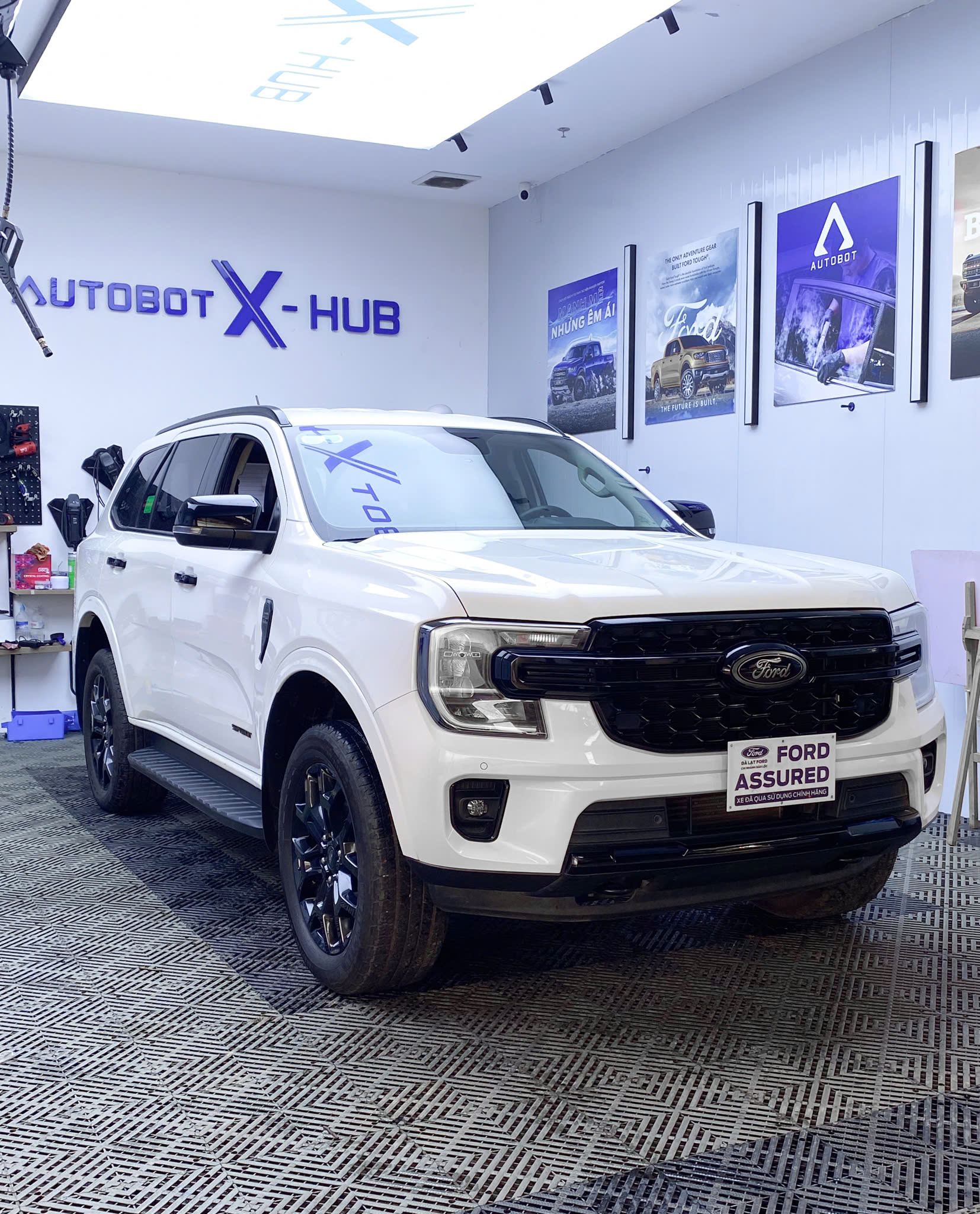 z7383987555052 94b82c8b091ace35089db81832ec3f24 Everest Sport 4x2 AT 2023 - Giá 1 tỷ 100 triệu