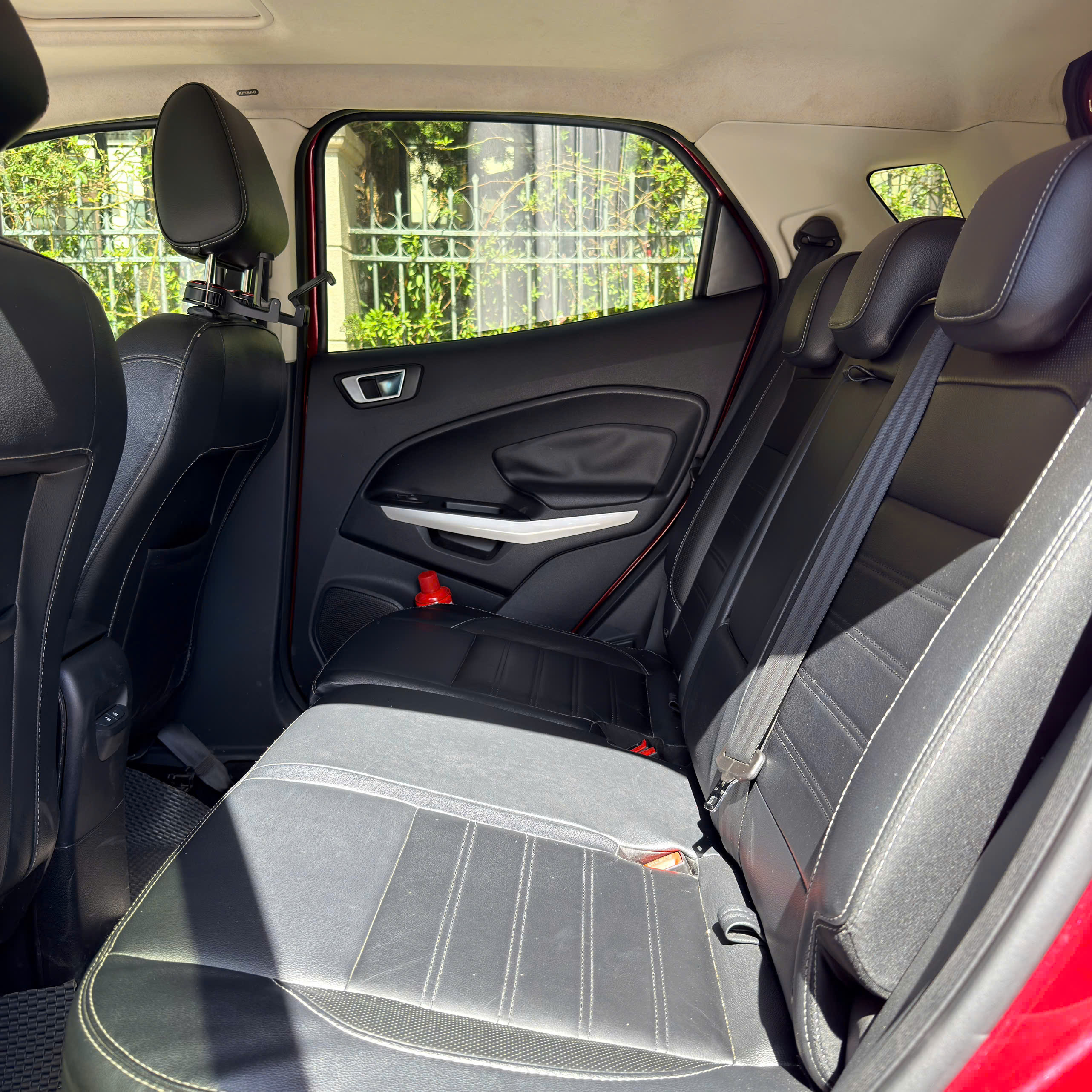 z7436117563466 086f545ba9d8d3b497cb9a7e74dbb189 Ford EcoSport Titanium 1.0L 2020 - Giá bán 439 triệu