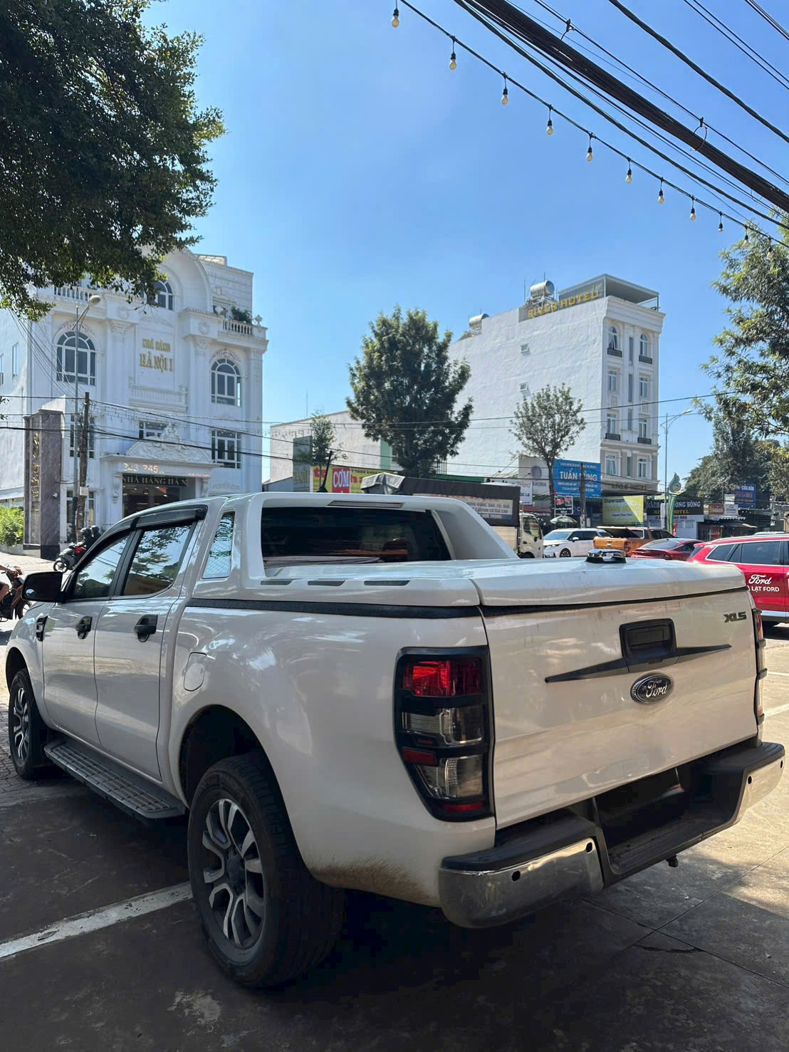 z7446636932884 e09b4e9431fe616a3dd56a05e01085fd Ranger XLS 4x2 AT 2019 - Giá bán 490 triệu