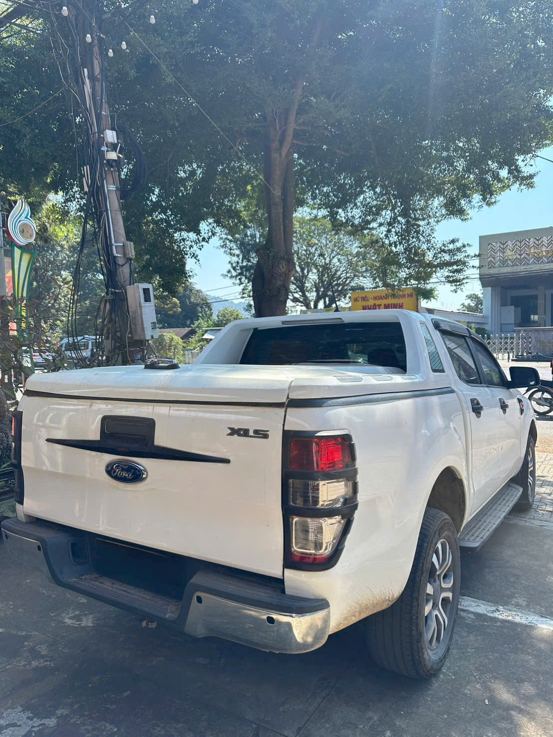 z7446636960933 e1722ef3f0e9ee75478ecd9c6f1dd830 Ranger XLS 4x2 AT 2019 - Giá bán 490 triệu