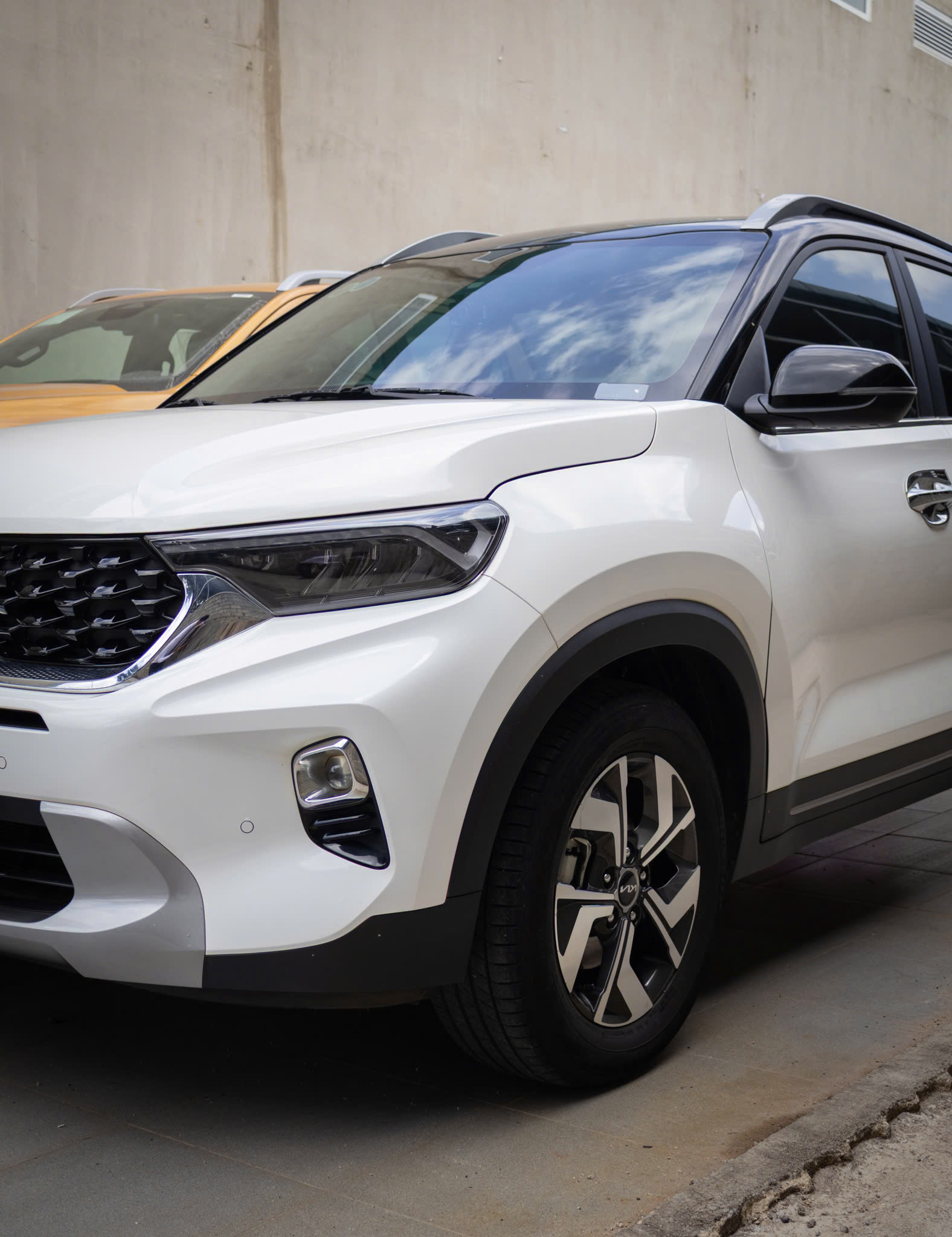 z7449185783036 4ffd13d88777ba4041d78d4b2996a62f Kia Sonet 1.4l Premium 2023 - Giá 555.000.000 VNĐ