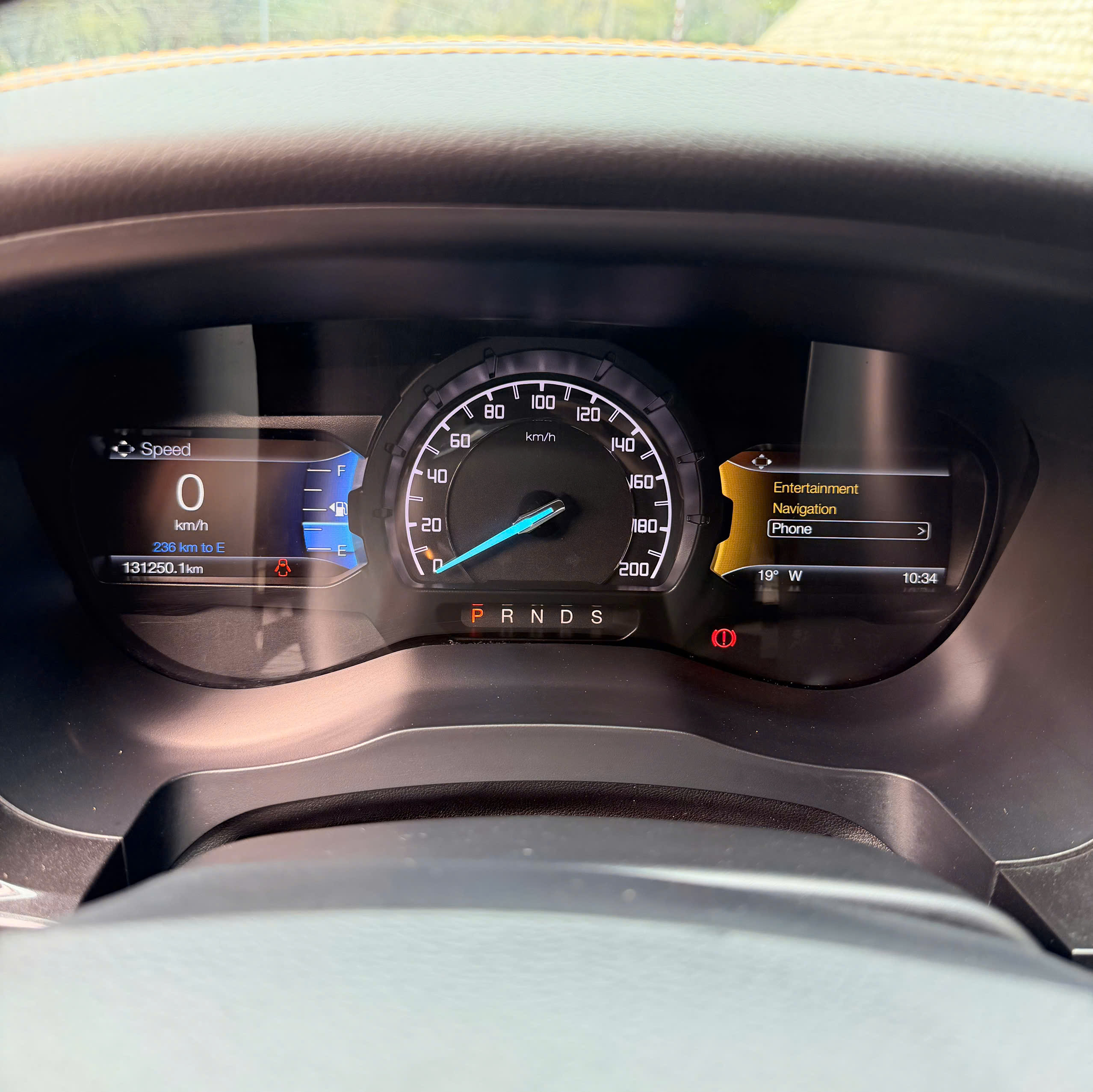 z7456969827918 3b08fec3a1cd0b702e28909388580669 Ford Ranger Wildtrak 4x4 AT 2018 – Giá 599.000.000 VNĐ