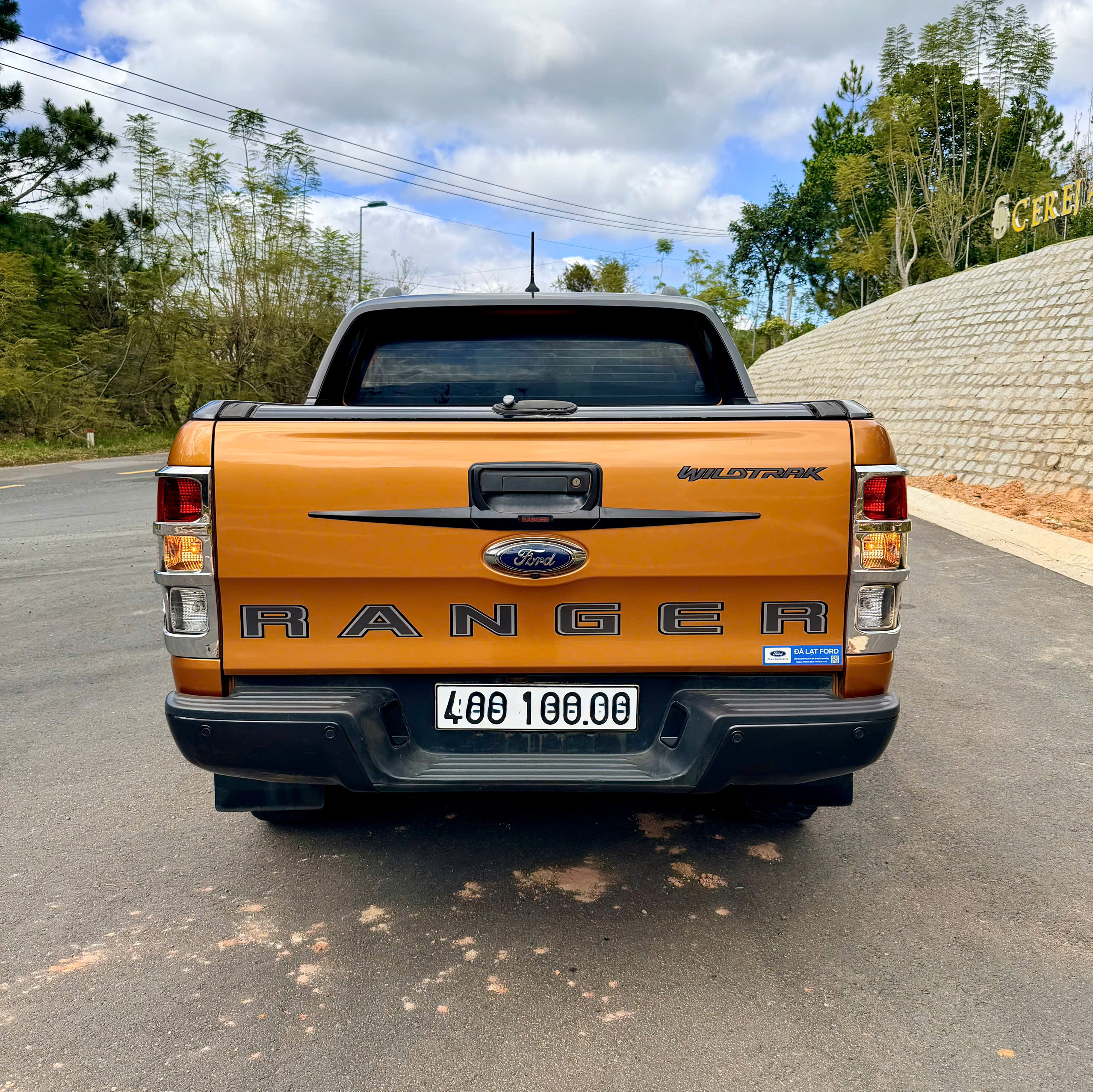 z7456969867547 2d3d1280b53f4b0c60a149f8409c4eb9 Ford Ranger Wildtrak 4x4 AT 2018 – Giá 599.000.000 VNĐ