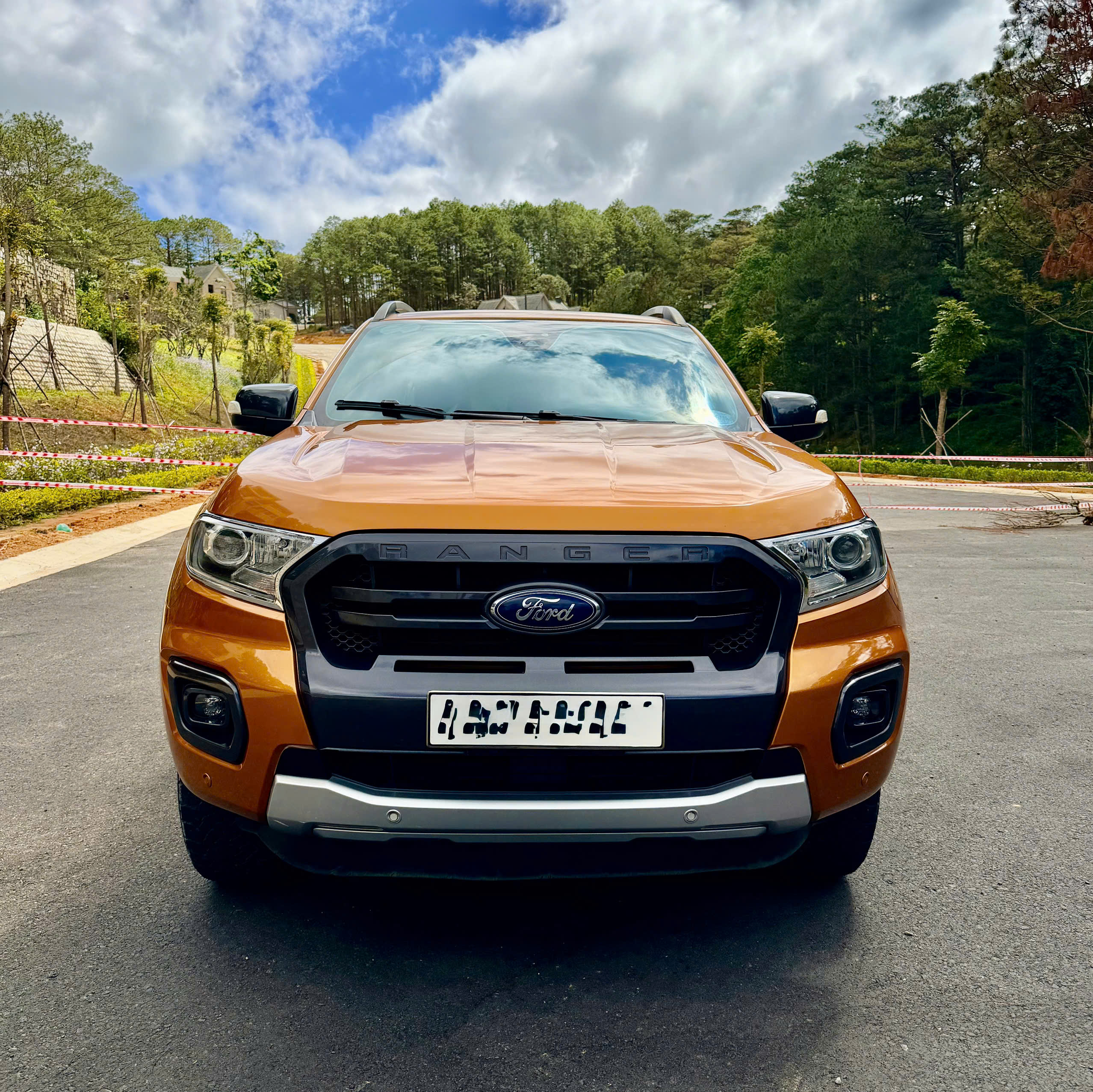 z7456969882228 b63d335132f222181df6efa1689bdf64 Ford Ranger Wildtrak 4x4 AT 2018 – Giá 599.000.000 VNĐ