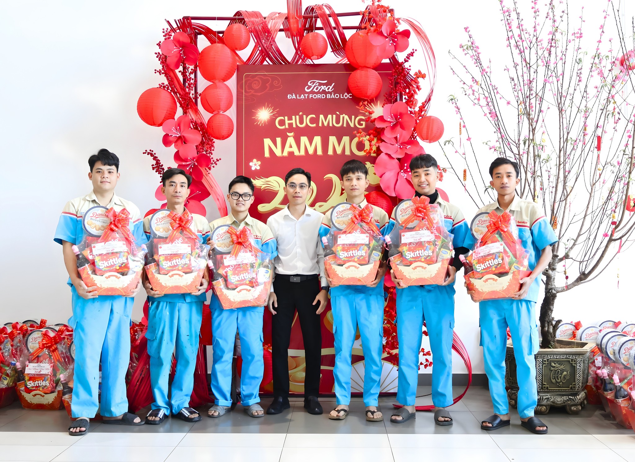 629255621 122162619548908213 1673814993131921373 n Hội nghị “Tổng kết 2025 – Giao kế hoạch 2026"