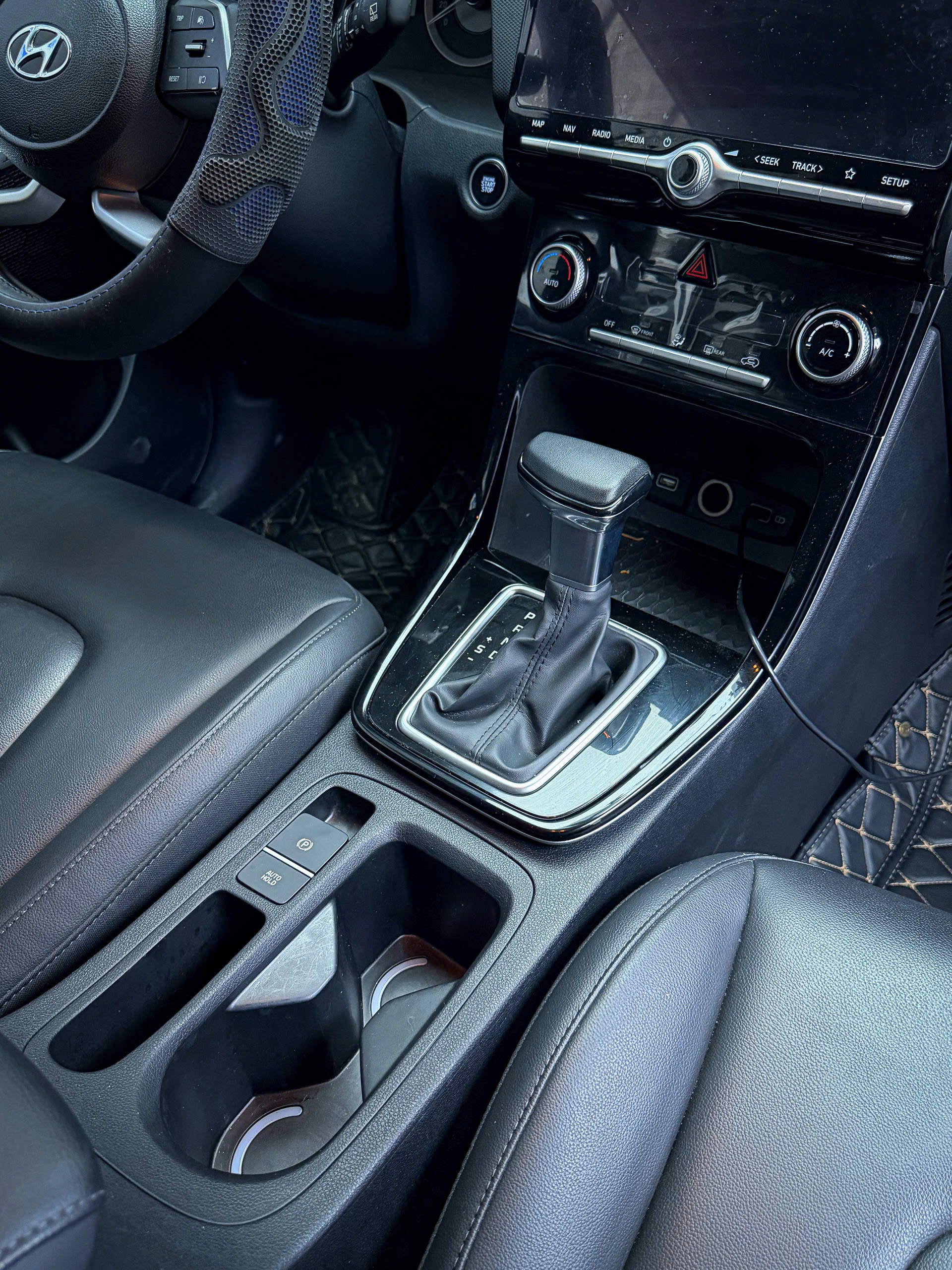 z7595480108520 57c115b13edf8f1f42cd3636de420c7c Hyundai Creta 1.5AT Đặt Biệt 2022 - Giá bán 578 triệu