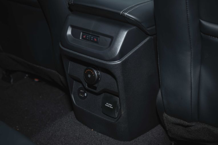 Xehay ford everest 2026 060526 10 Ford Everest Platinum+ 2026: Mạnh 300 mã lực – Định nghĩa lại SUV 7 chỗ tại Việt Nam