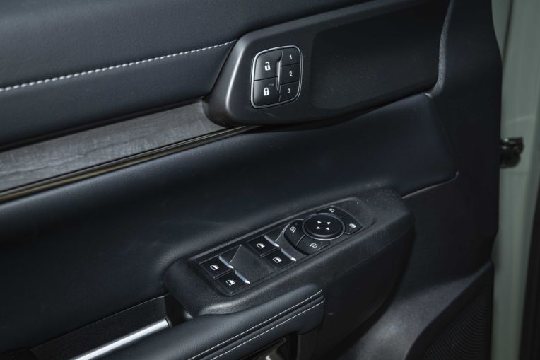 Xehay ford everest 2026 060526 11 Ford Everest Platinum+ 2026: Mạnh 300 mã lực – Định nghĩa lại SUV 7 chỗ tại Việt Nam