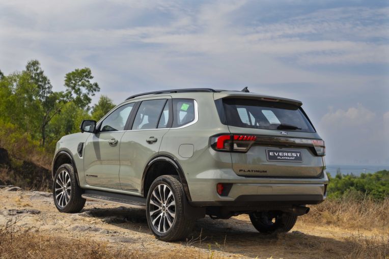 Xehay ford everest 2026 060526 2 1 Ford Everest Platinum+ 2026: Mạnh 300 mã lực – Định nghĩa lại SUV 7 chỗ tại Việt Nam