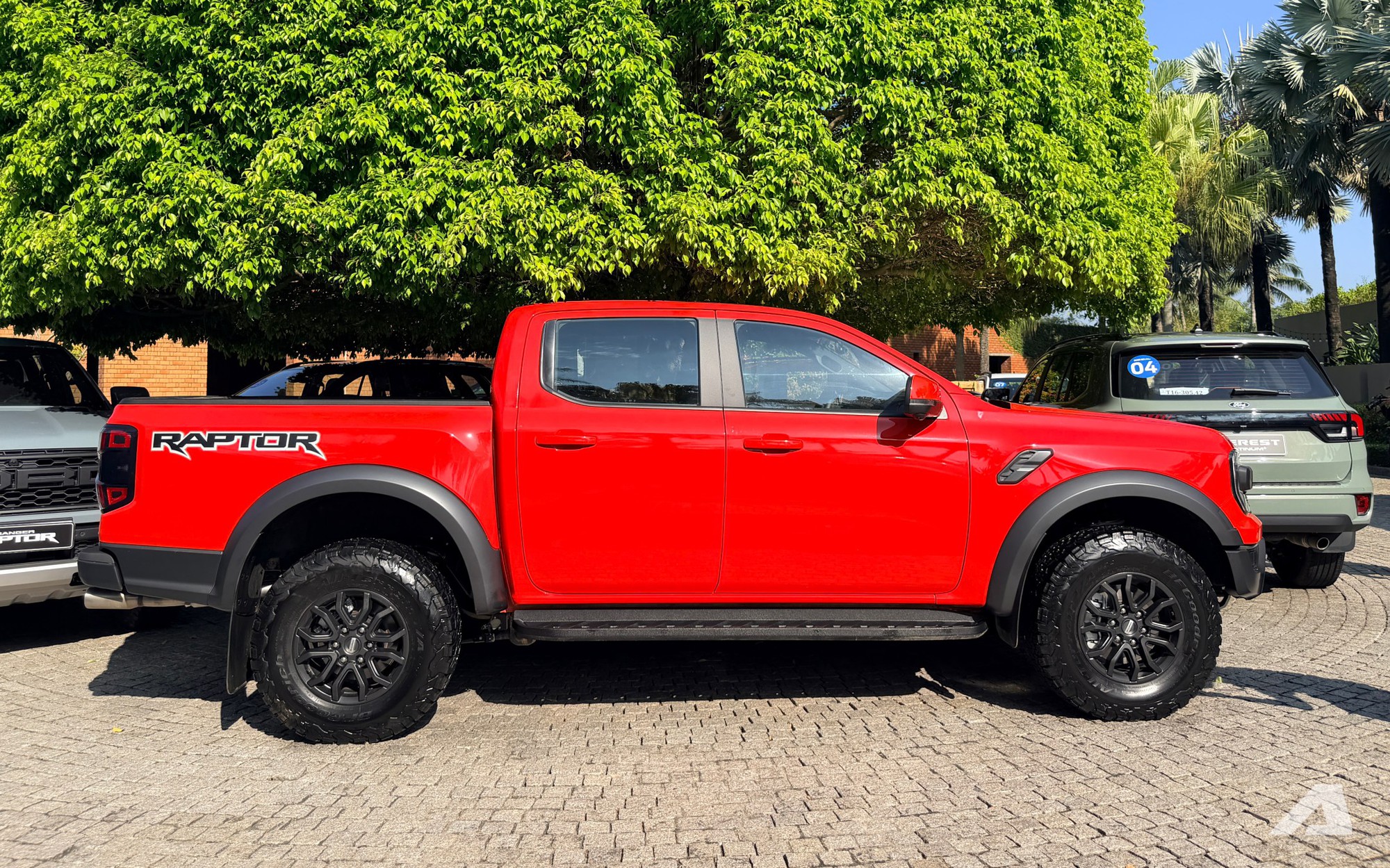 ford ranger raptor img7856 1778042252655 1778042252817924897427 Ford Ranger Raptor 2026: “Quái thú” V6 gần 400 mã lực đã lộ diện
