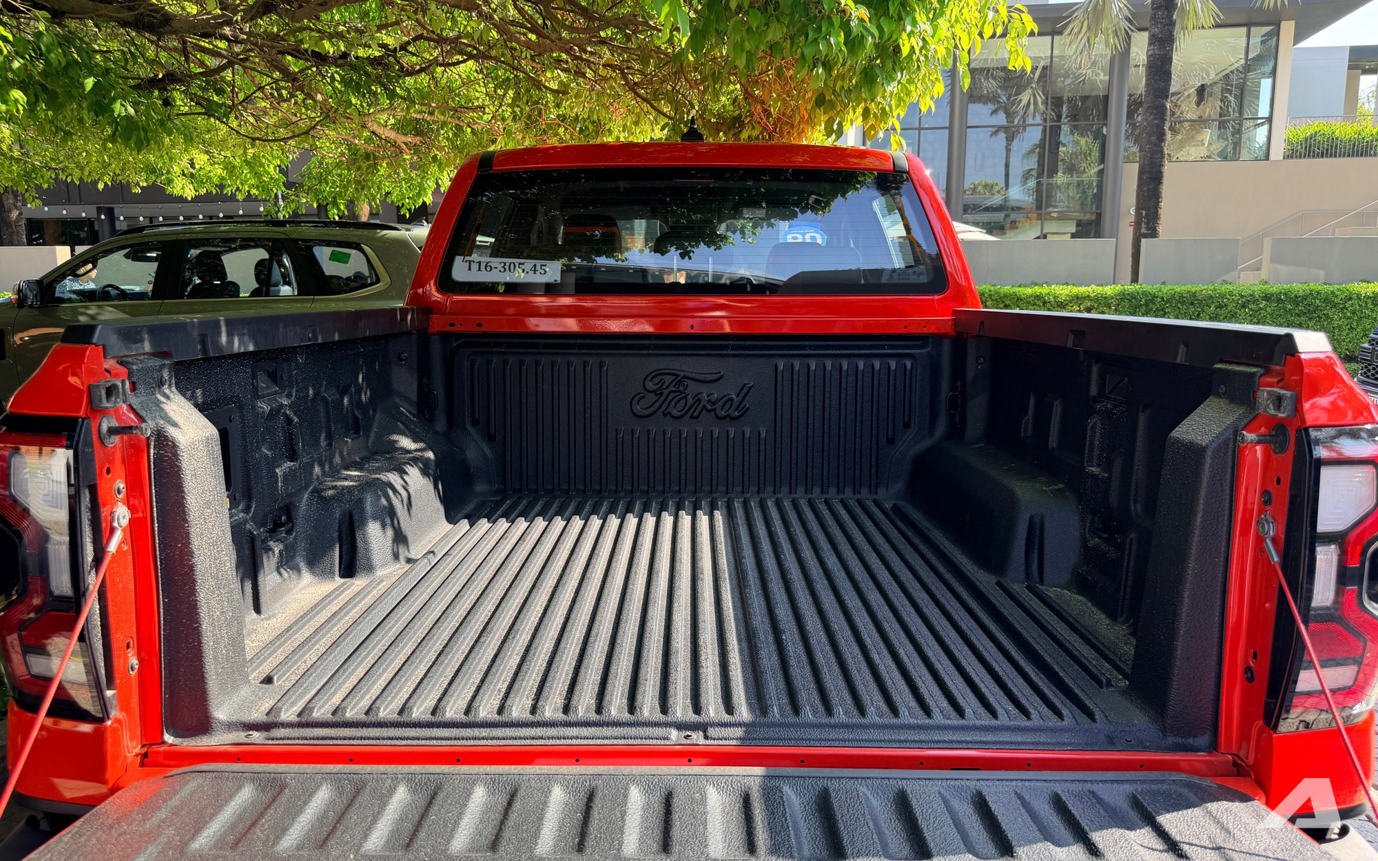 ford ranger raptor img7864 1778042259924 1778042260219328833660 Ford Ranger Raptor 2026: “Quái thú” V6 gần 400 mã lực đã lộ diện