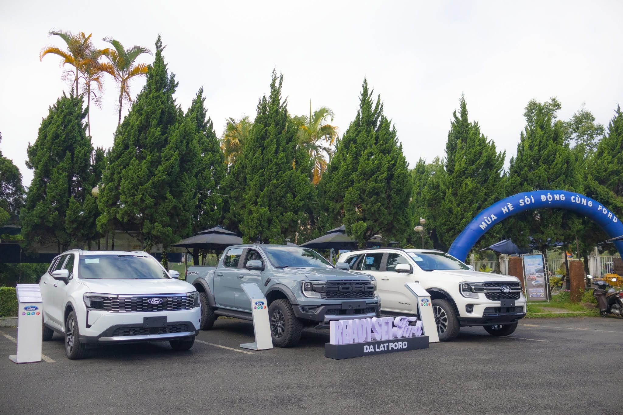 721211788 122182717610908213 5480020833846926884 n Ford Everest 2026: Giá Bán, Phiên Bản, Công Nghệ ADAS Và Lý Do Là SUV 7 Chỗ Đáng Mua Nhất Hiện Nay