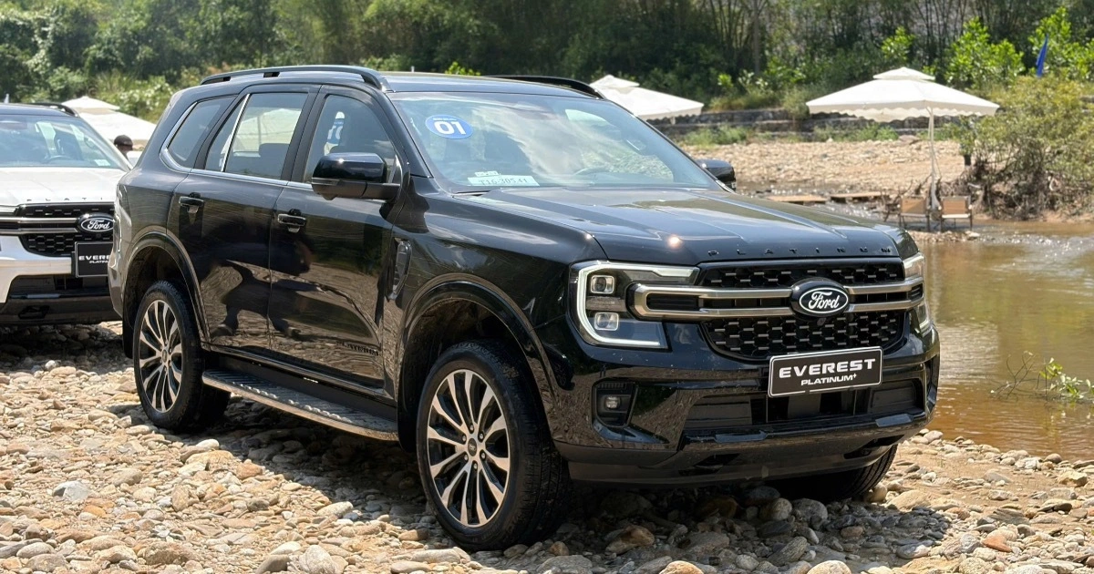 fordeverestplatinumplus2026 cropped 1778568935055 Trải nghiệm trực tiếp các dòng xe Ford thế hệ mới tại Seri Hotel Bảo Lộc 13/6/2026