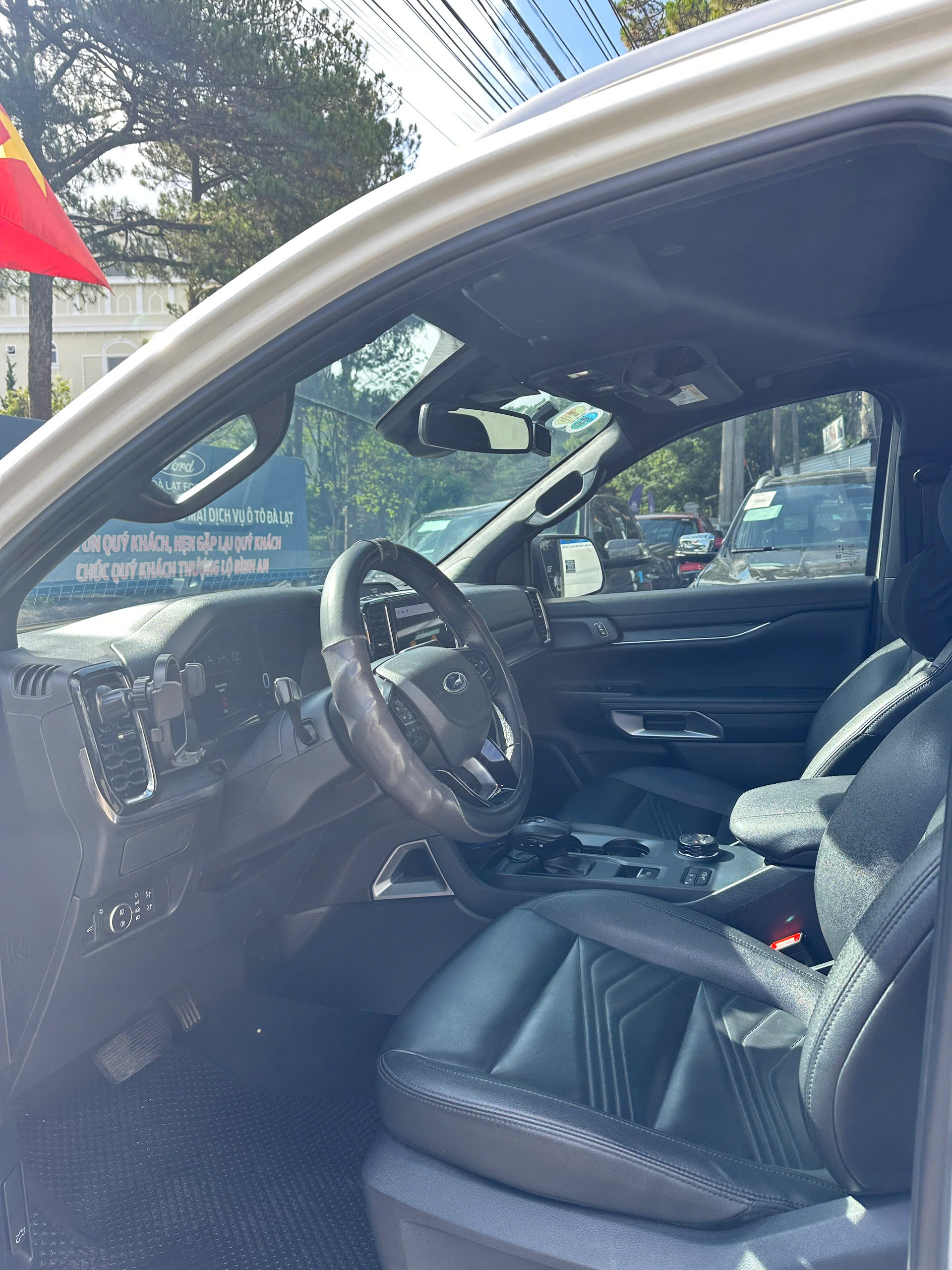 z7837062884132 69c01760c9e2b5ef7203116327e88f46 Ford Everest Titanium 4x4 2024 ODO 83.000km – Xe Demo Công Ty, Giá Thương Lượng Tốt