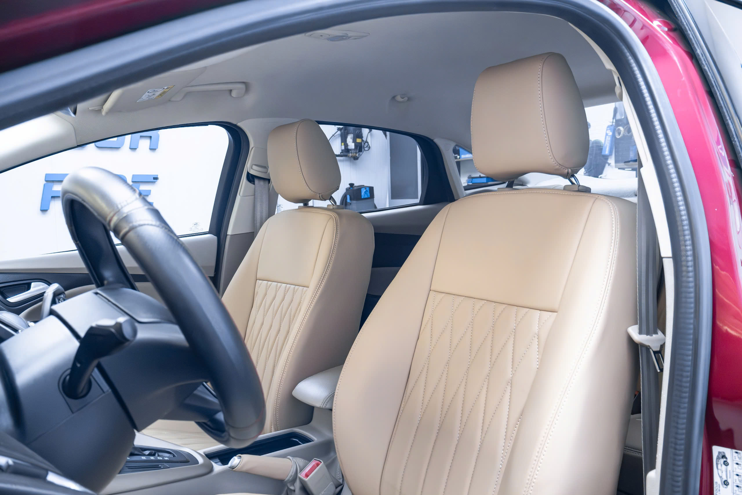 z7941886694689 80e31ebcb560c4a5d0c1a091e0a9a8f7 Ford Focus Trend 2019 Chỉ 379 Triệu