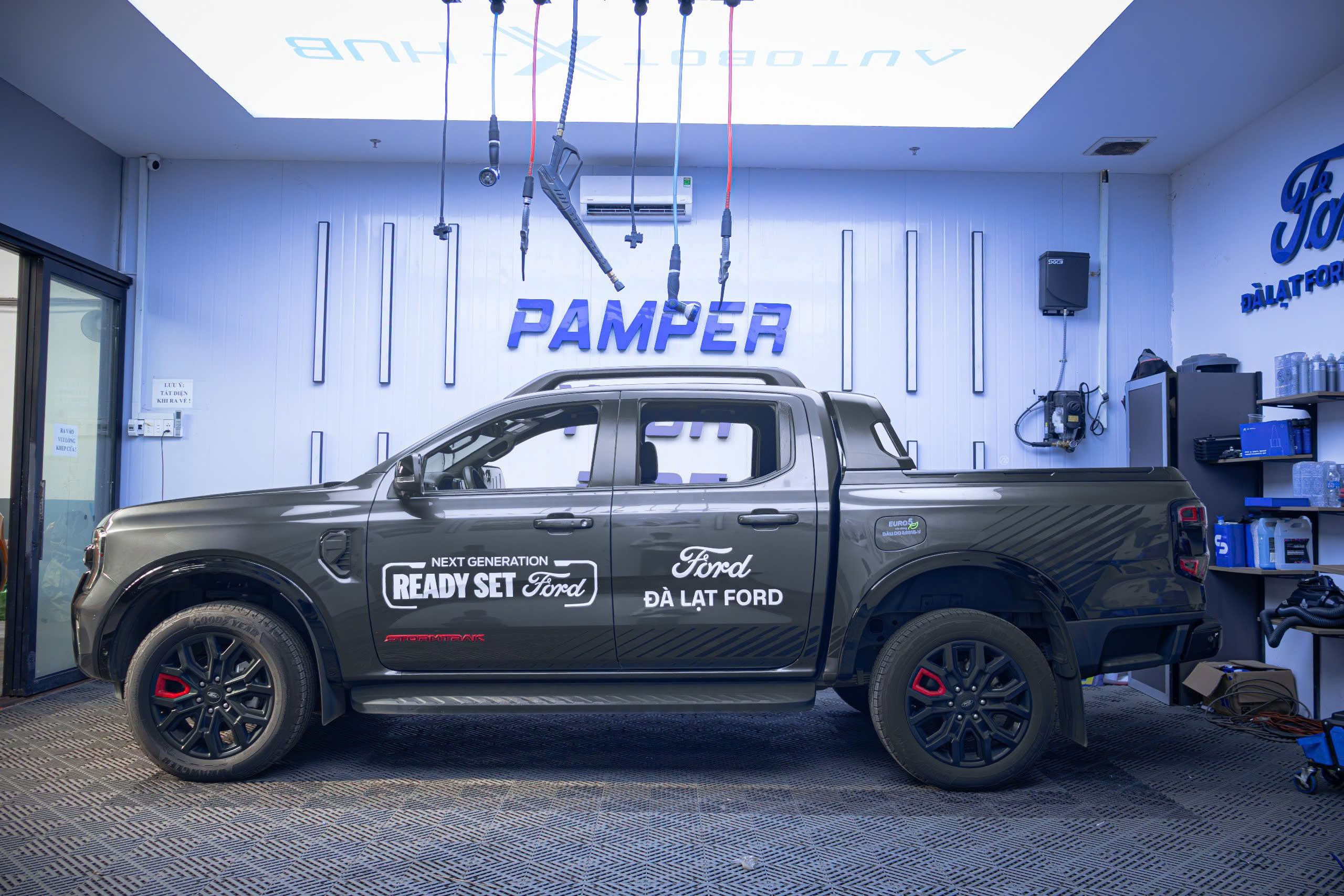 z7942532965379 3ba7845fb6cf98110c58c57faa547215 Ford Ranger Stormtrak 2024 Thanh Lý Chỉ 840 Triệu – Xe Demo Chính Hãng Ford Bảo Lộc